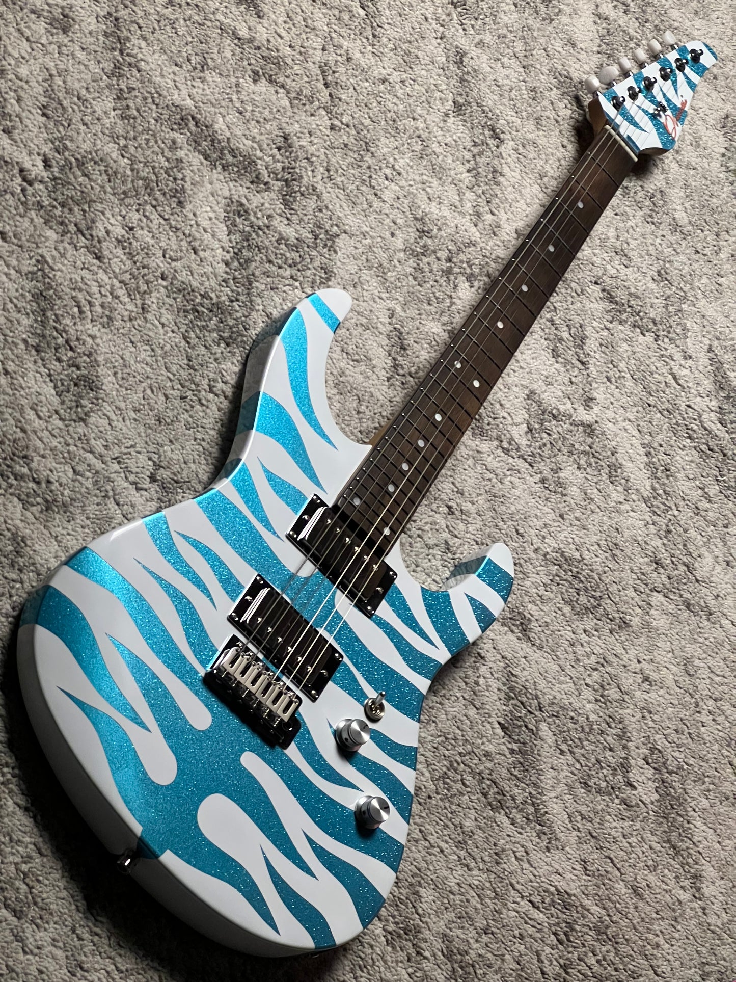 Dhatarattha Custom DST HH in Blue Tiger Sparkle with Rosewood FB