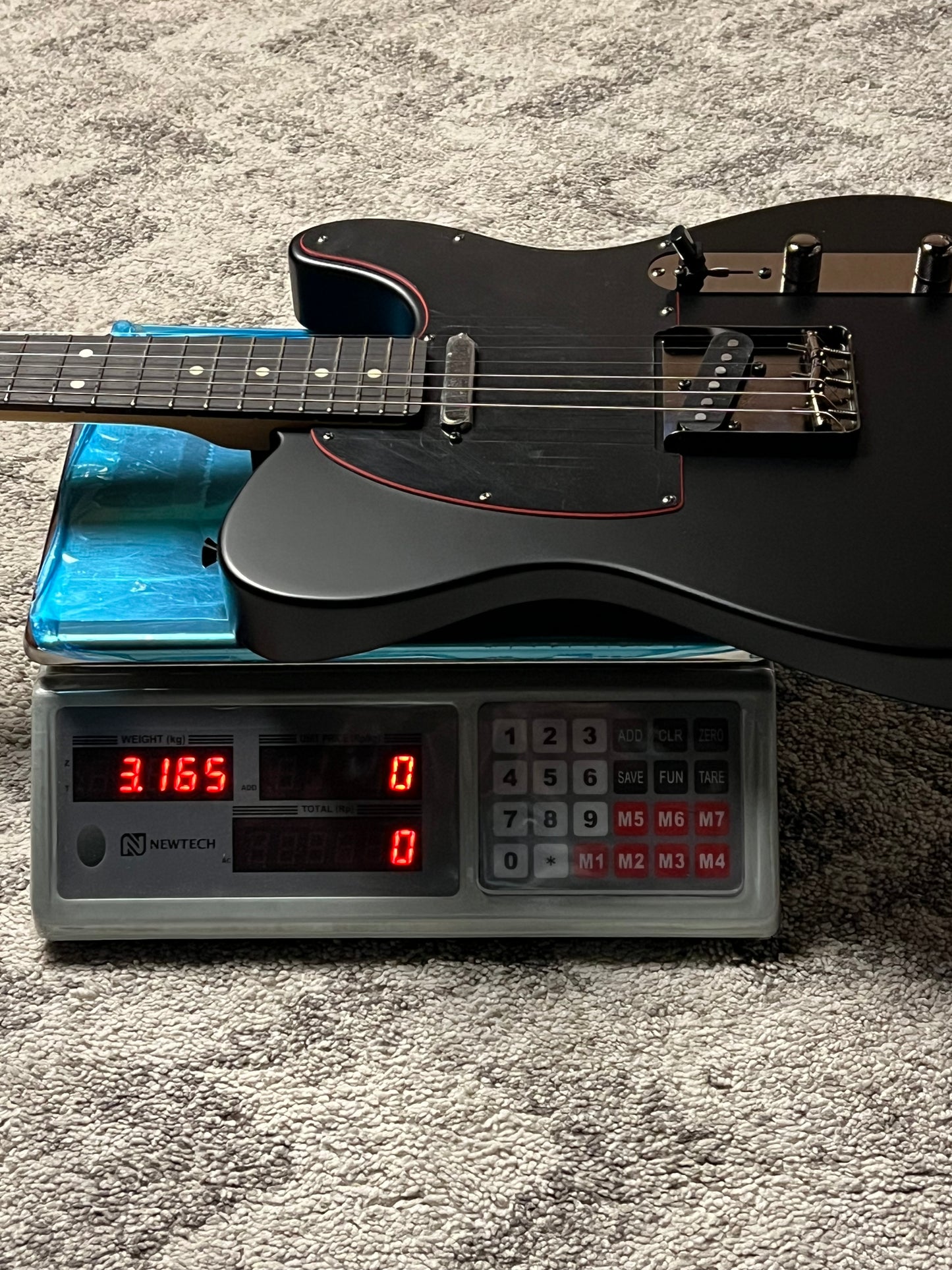 Fender MIJ Limited Telecaster with RW FB in Noir JD25025427