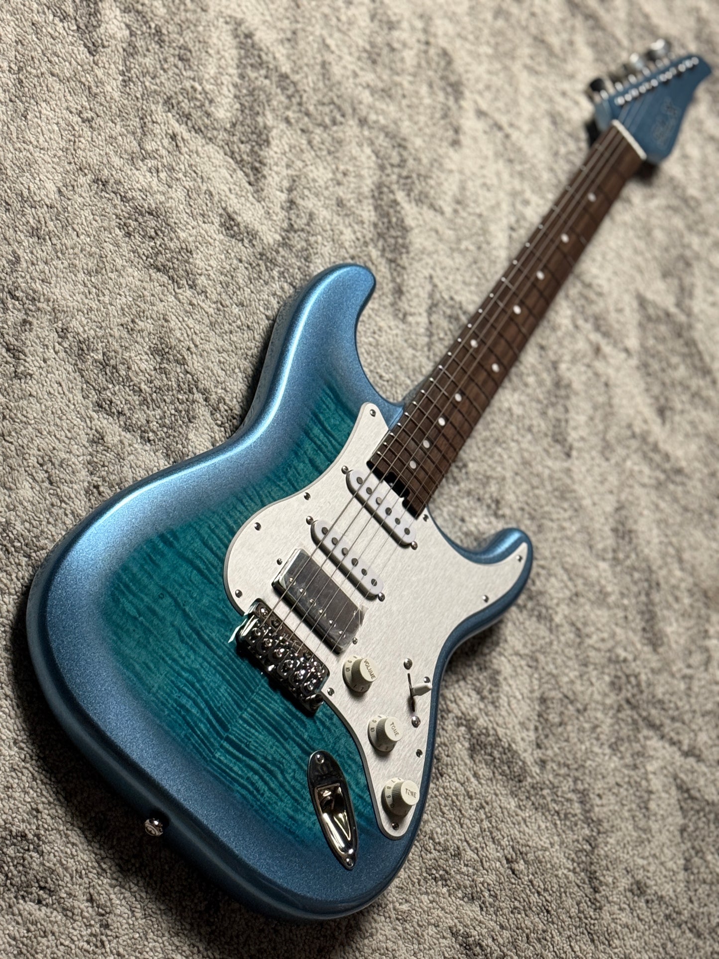 SLX Hawk Classic 22 HSS in Ice Blue Metallic Flame with Rosewood FB Limited Edition