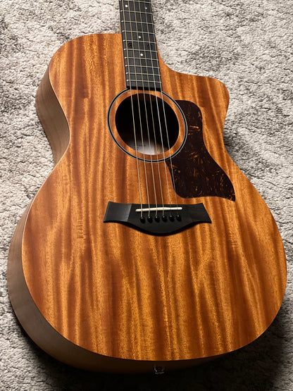 Taylor 24ce Sapele/Mahogany Grand Auditorium Acoustic-Electric Guitar