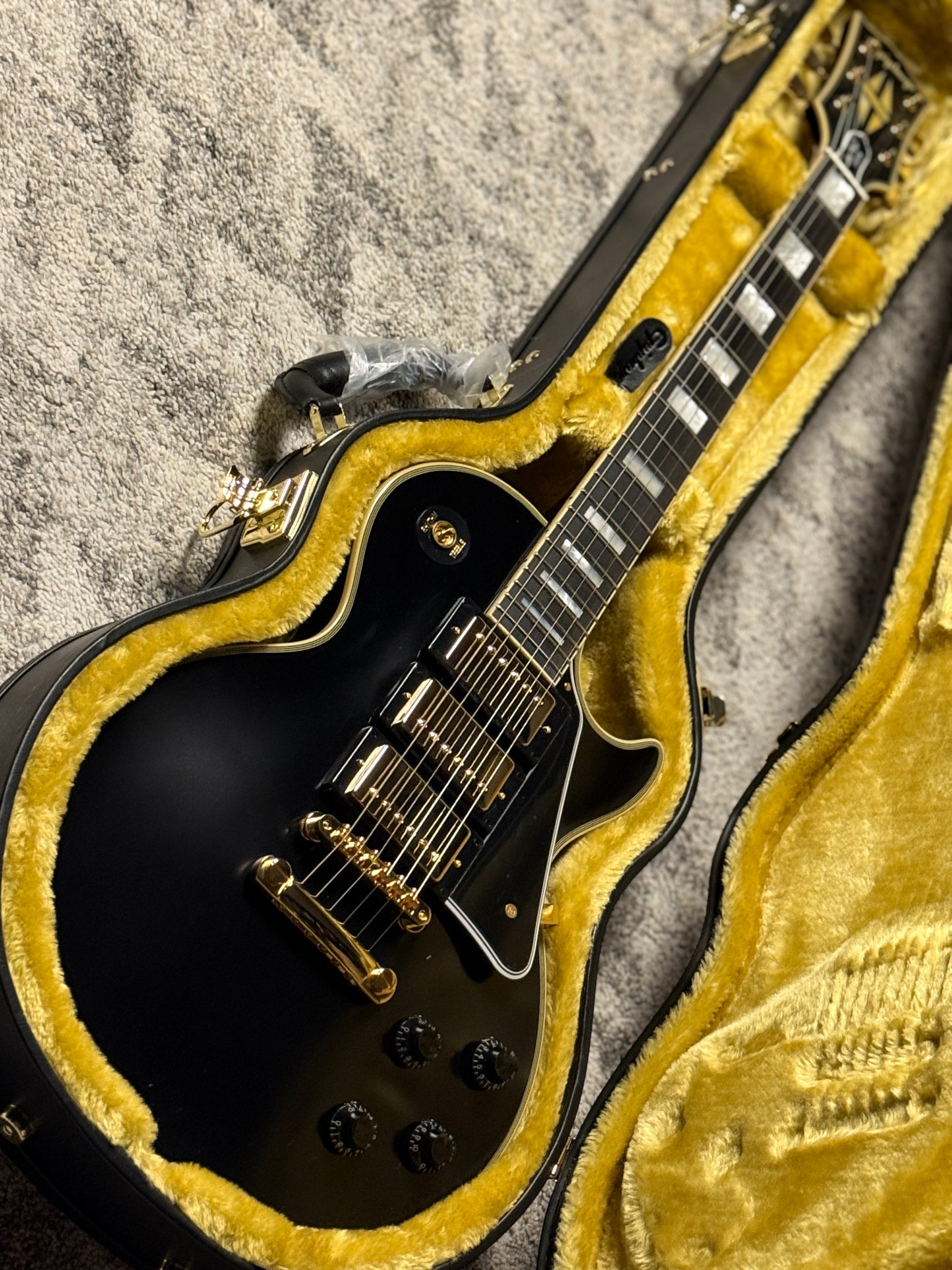 Epiphone Inspired by Gibson Custom 1957 Les Paul Custom Reissue in Ebony