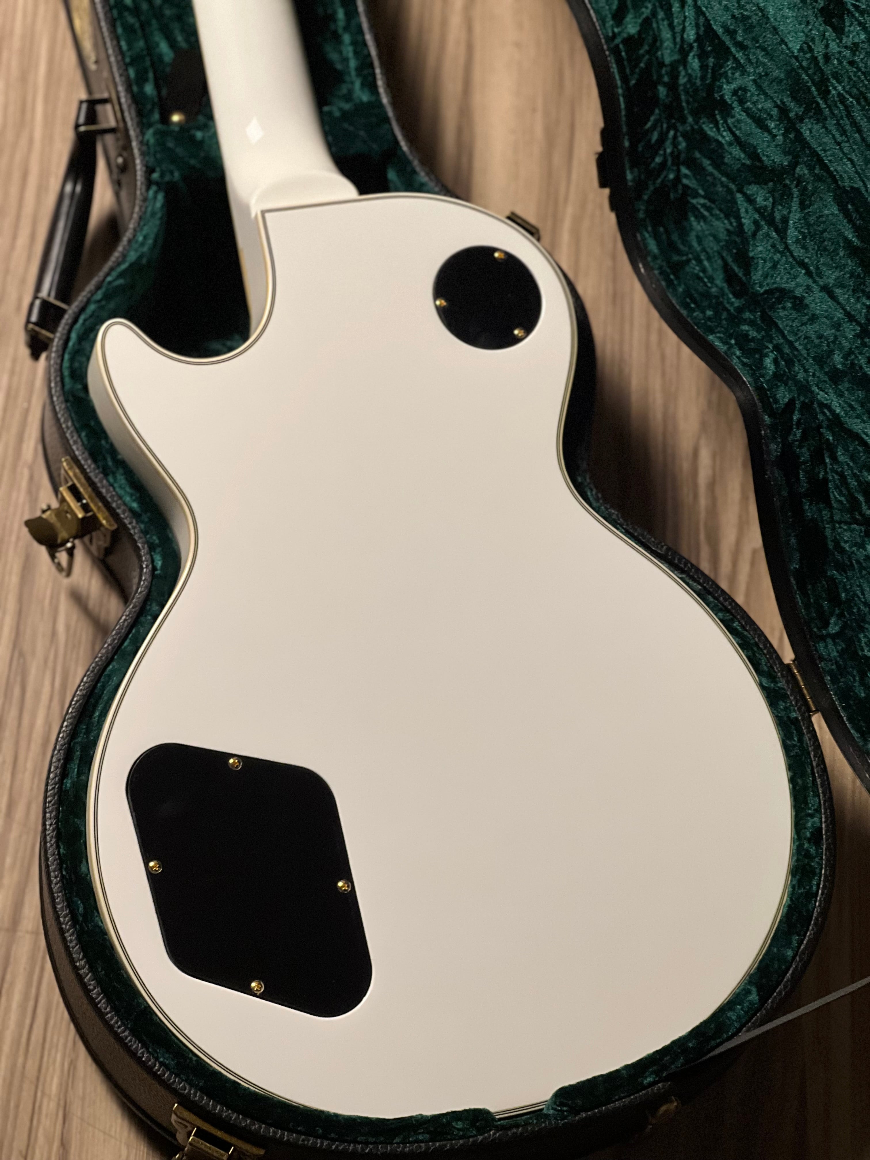 Tokai Love Rock Japan LC-101S in Snow White 2551197 – nafiriguitar.com