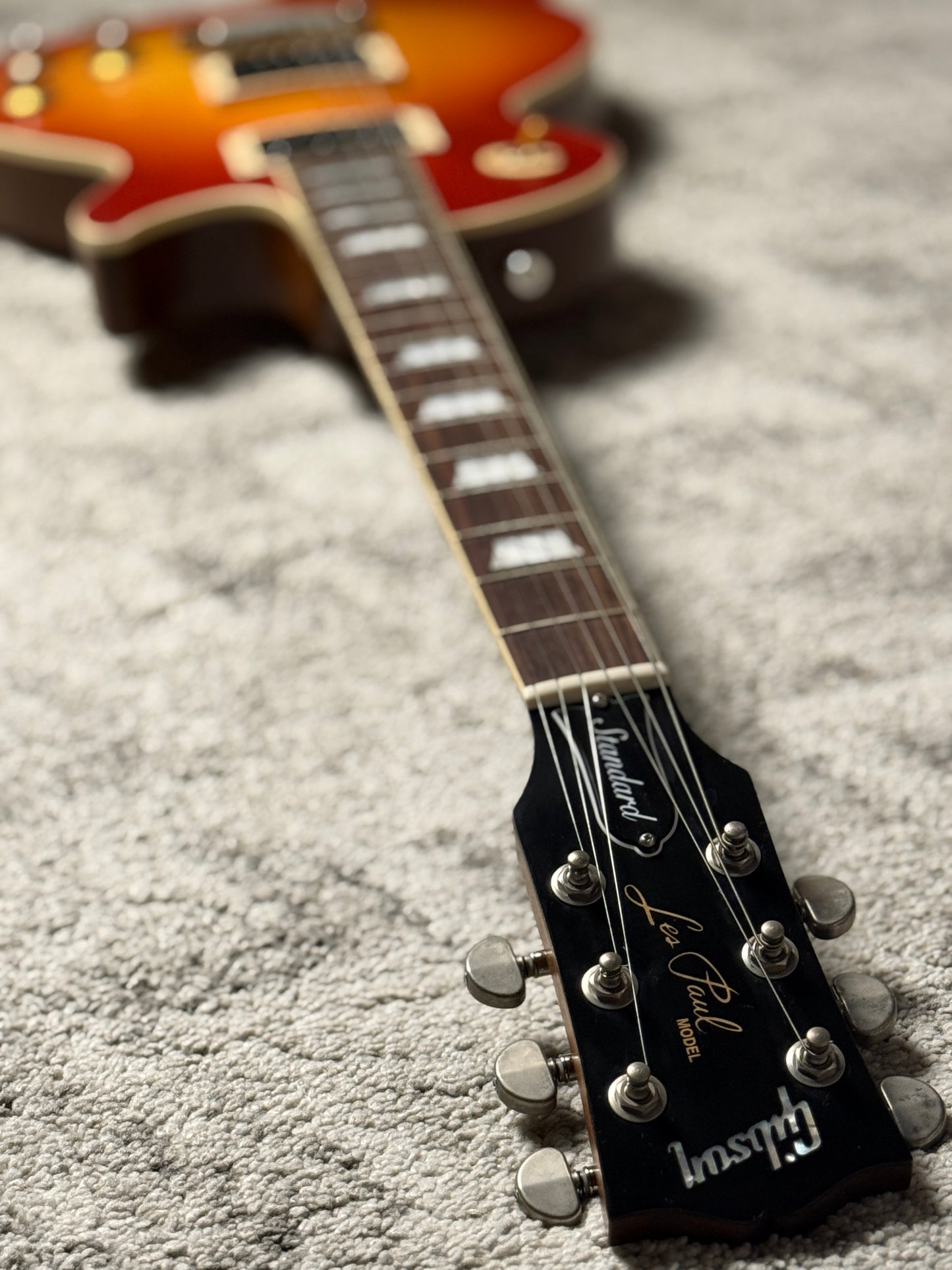 Gibson Les Paul Standard Faded 60s สี Vintage Cherry Sunburst พร้อมกล่อง