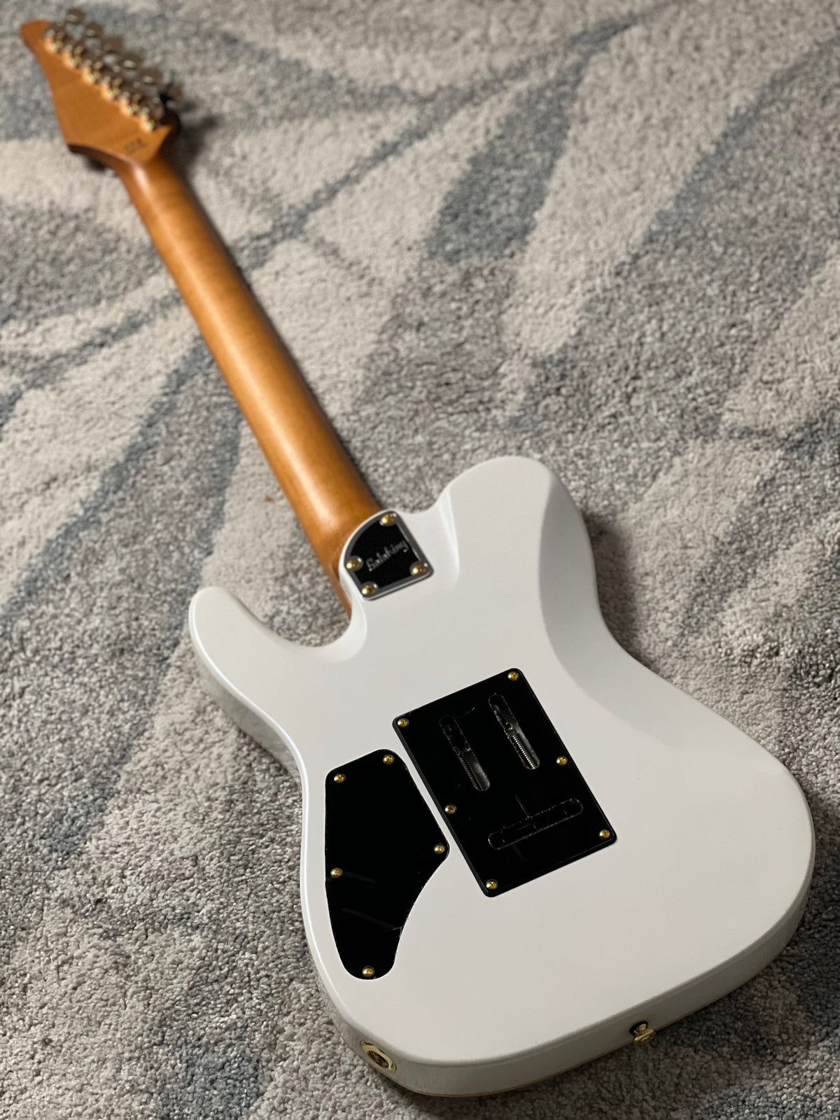 Soloking MT-1 Modern HH MKII in Pearl White Metallic with Roasted Maple FB and Gold Hardware