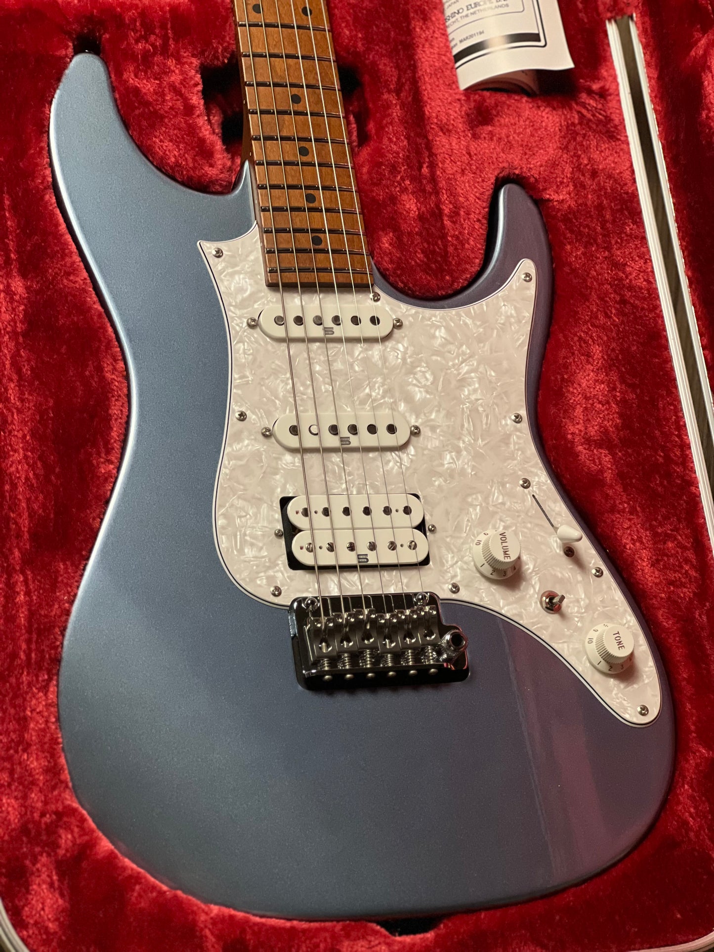 Ibanez Prestige Japan AZ2204-IBM สี Ice Blue Metallic