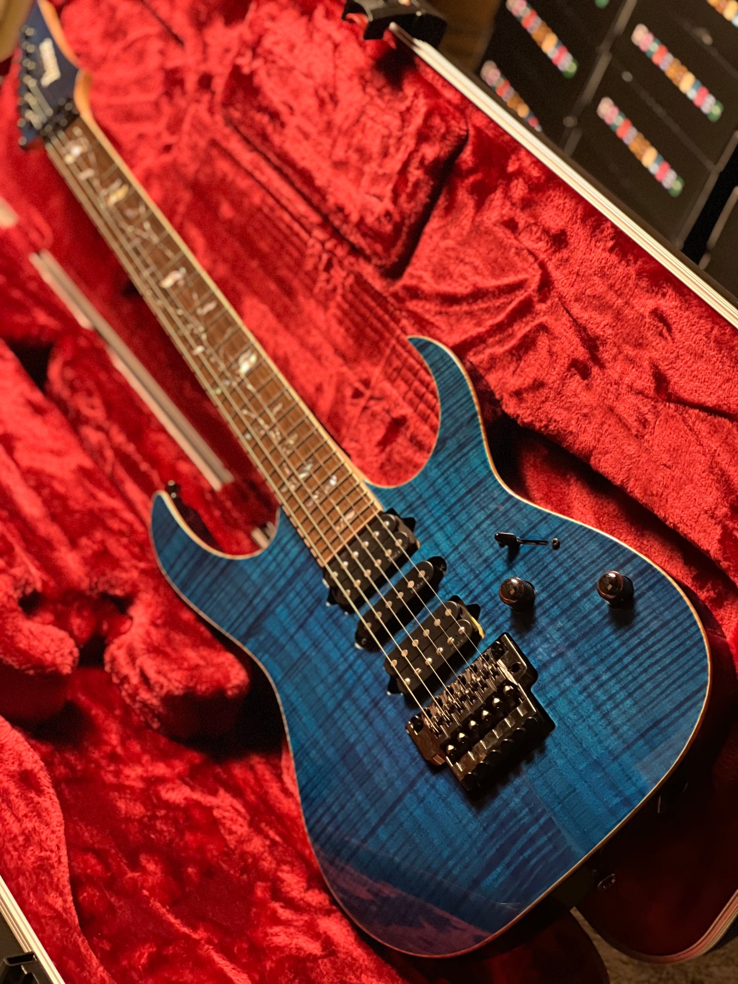 Ibanez RG8570-RBS w/Case in Royal Blue Sapphire F2429332
