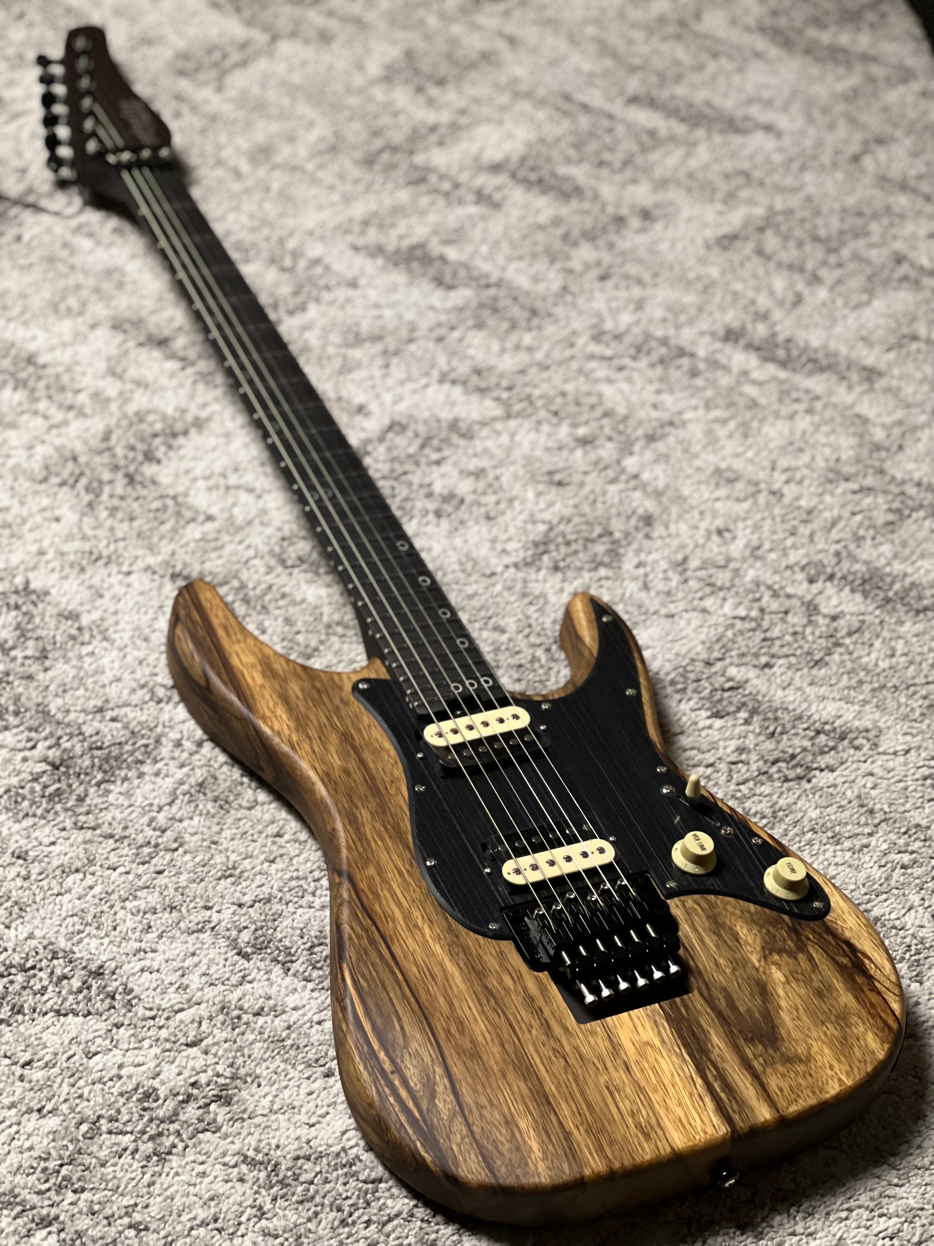 Schecter Sun Valley Super Shredder Exotic in Black Limba W26010855