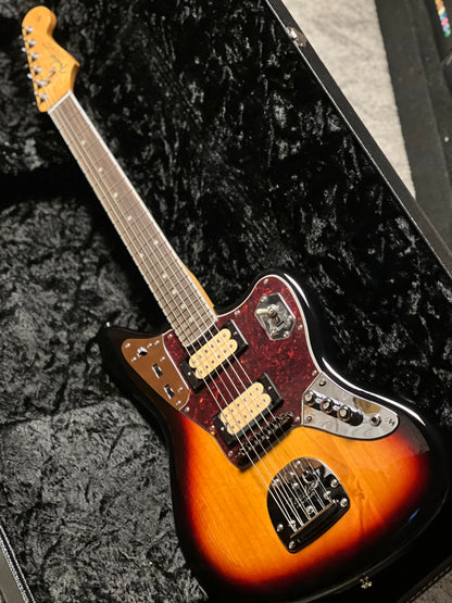 Fender Kurt Cobain Signature Jaguar 3-Color Sunburst MX24080012