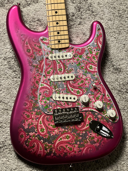 Fender MIJ Limited Stratocaster with Maple FB in Pink Paisley JD26001405