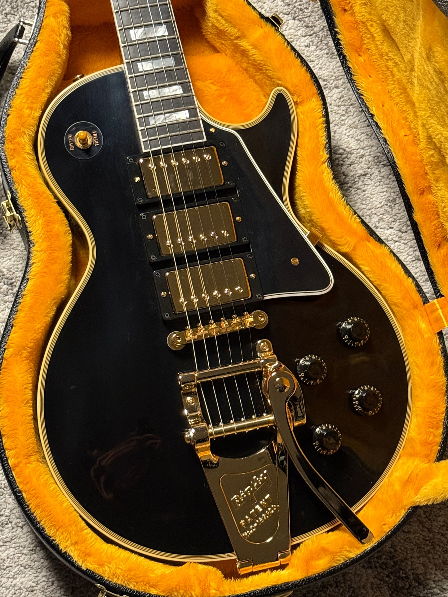 Gibson 1957 Les Paul Custom Reissue 3-Pickup Bigsby in Ebony w/Case 751507