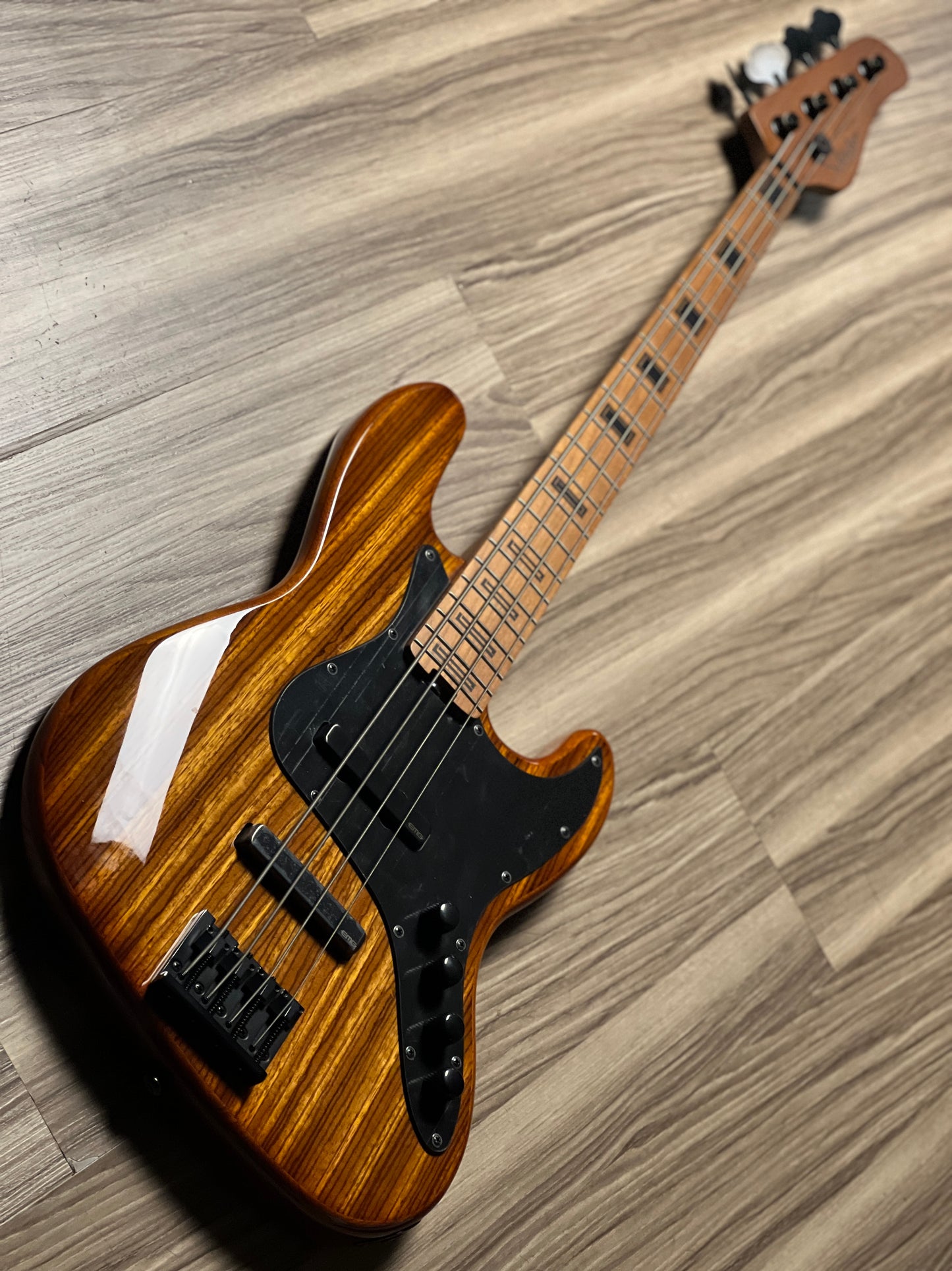 Schecter J-4 Exotic in Faded Vintage Sunburst IW22120076