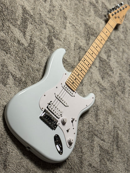 SLX Hawk Classic Essentials 22 HSS with Maple FB in Faded Sonic Blue