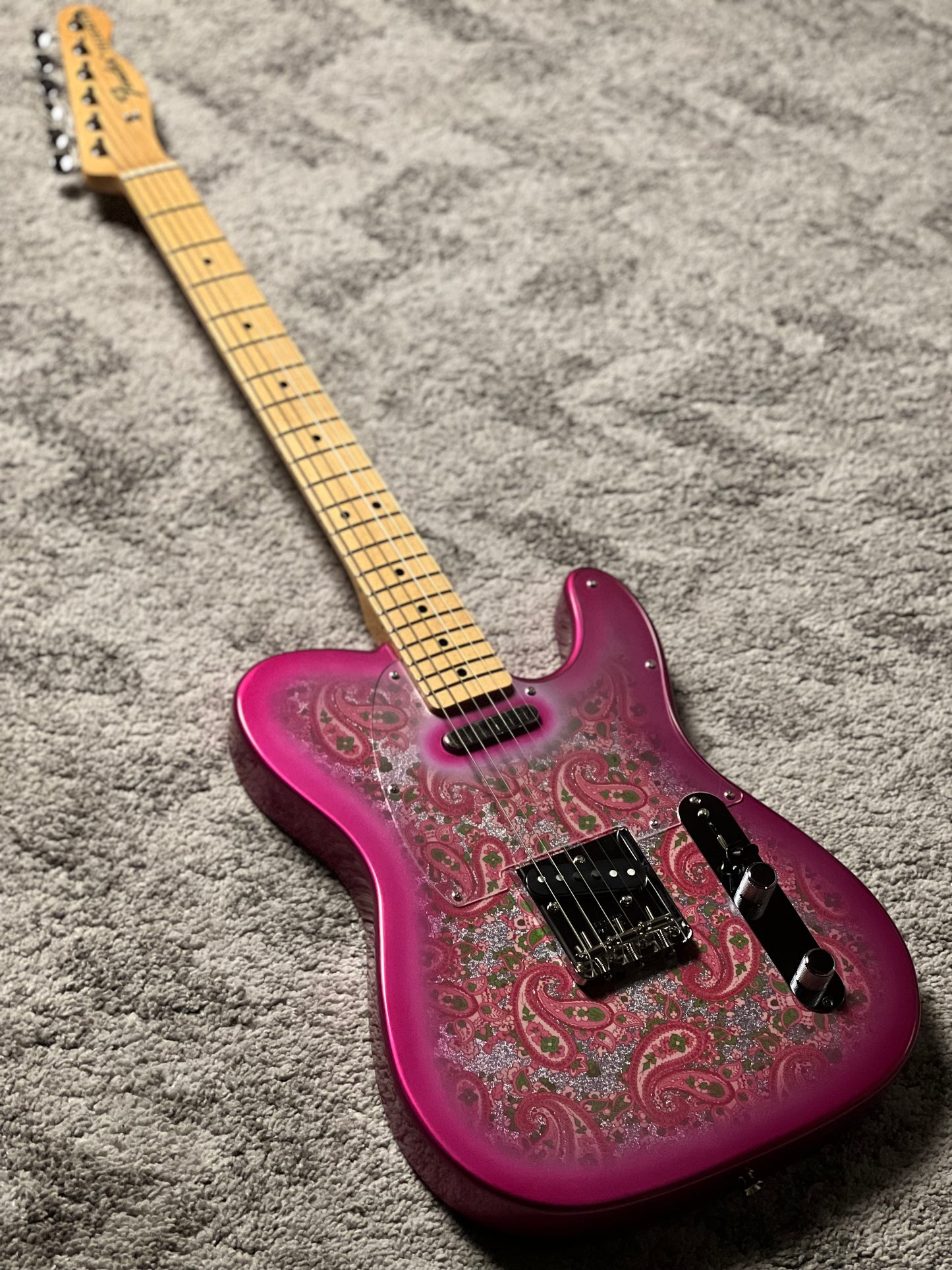 Fender MIJ Limited Telecaster with Maple FB in Pink Paisley JD25024865
