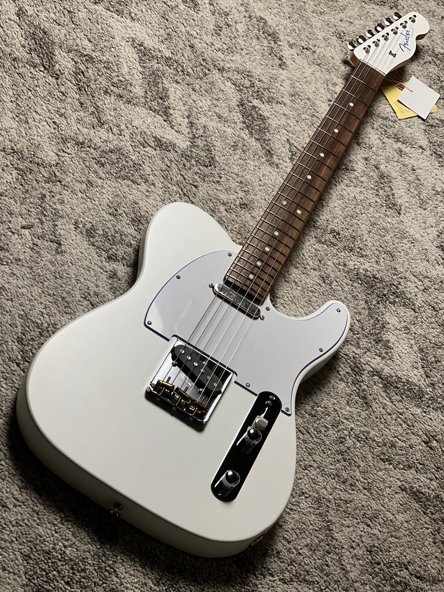 Fender MIJ Limited Telecaster with RW FB in Blanc JD25024767
