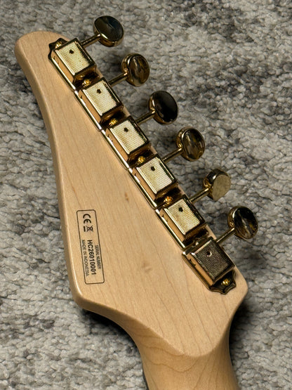 SLX Heron Classic P90 in Black with Gold Hardware