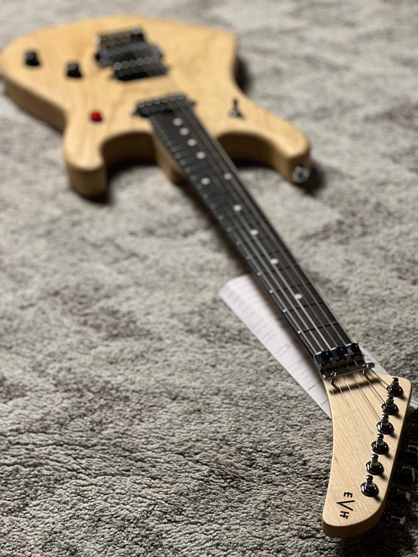EVH 5150 Series Deluxe Ash with Ebony FB in Natural