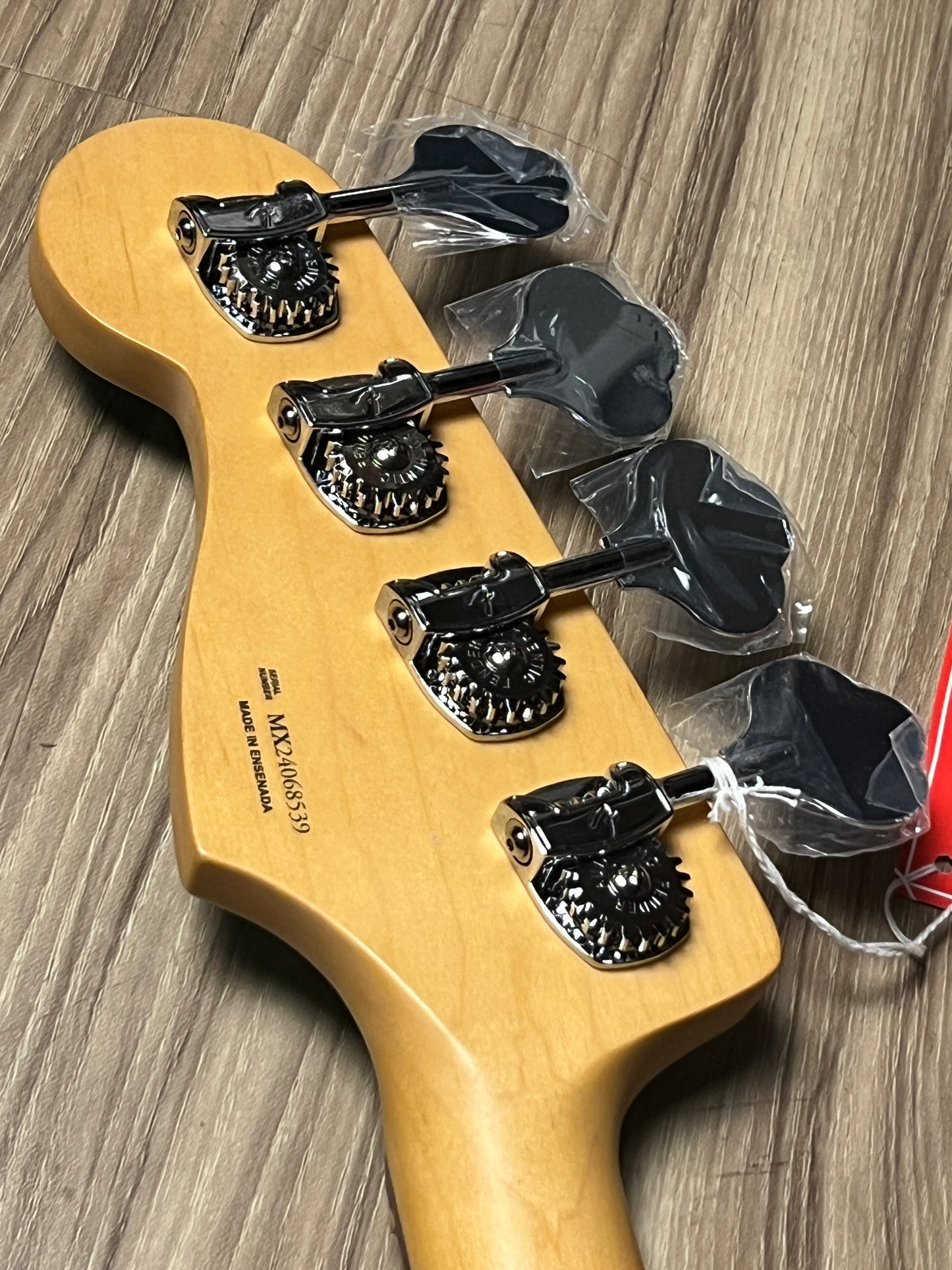 Fender Mark Hoppus Jaguar Bass Guitar with RW FB in Sea Foam Green MX24068539