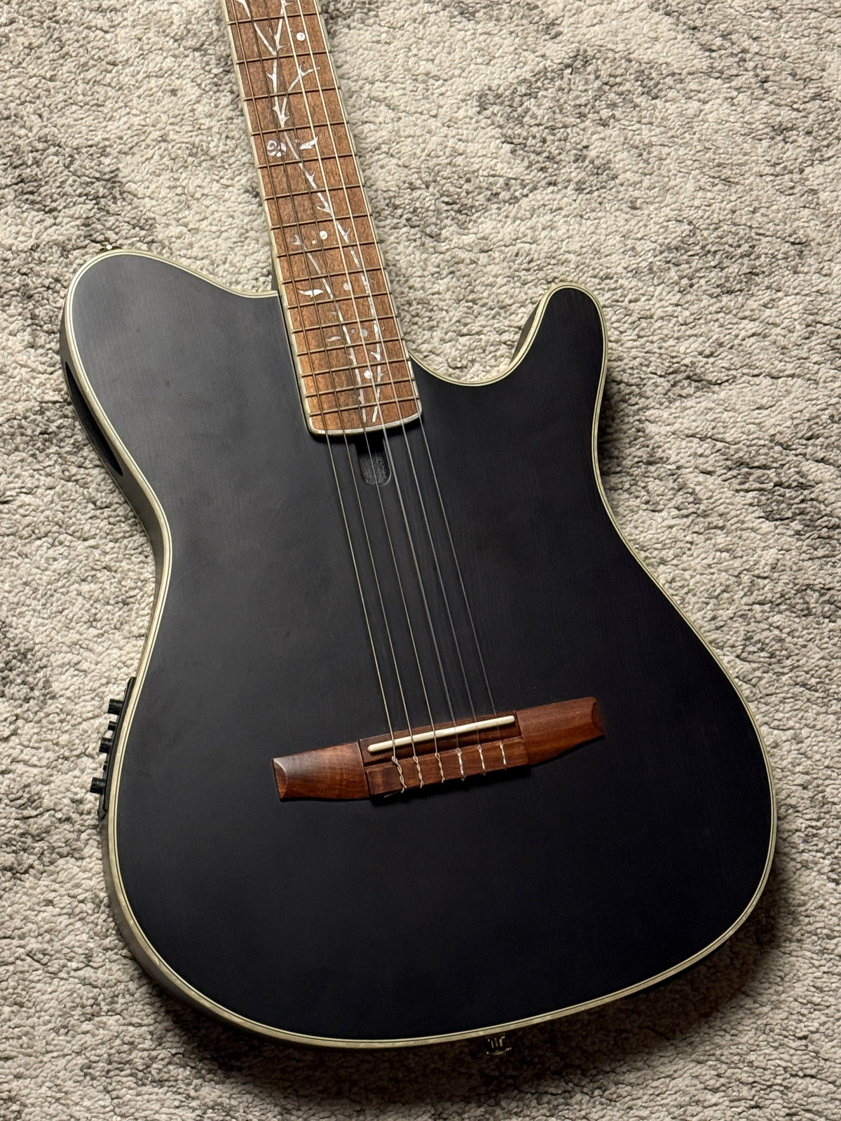 Ibanez TOD10N-TKF Tim Henson Signature Nylon in Transparent Black Flat 5B01PW240300700 (USED)