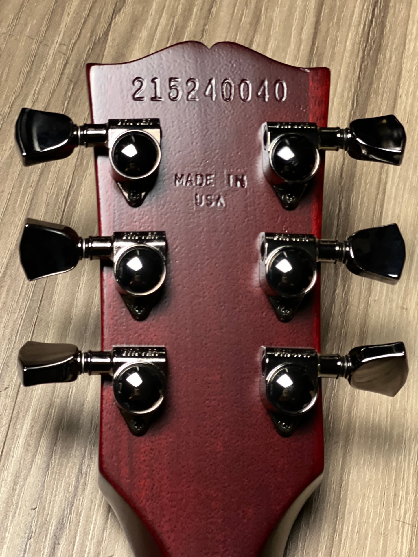 Gibson Les Paul Modern Studio in Wine Red Satin 215240040