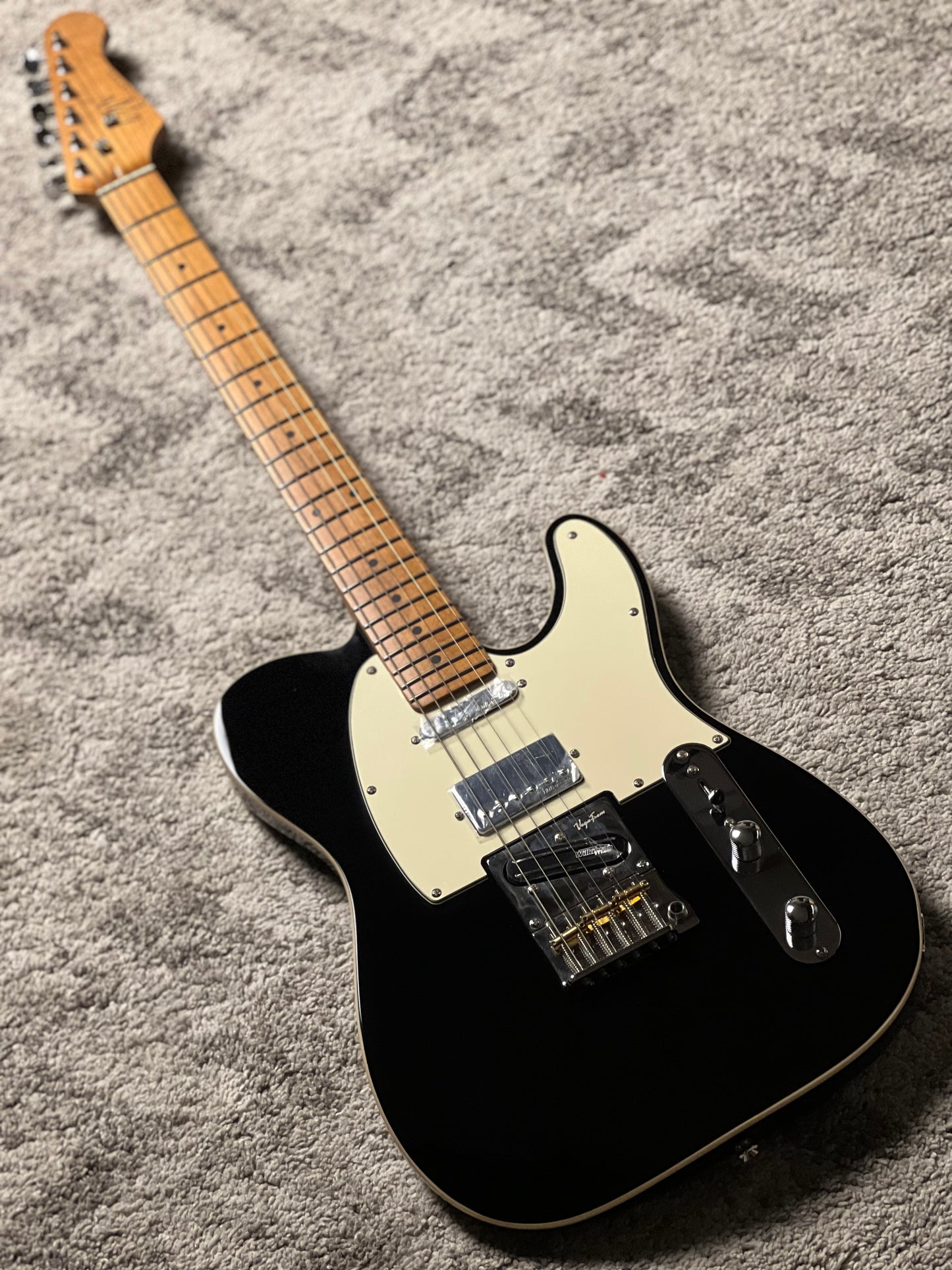 UW GuitarWorks Vintage Custom in Black