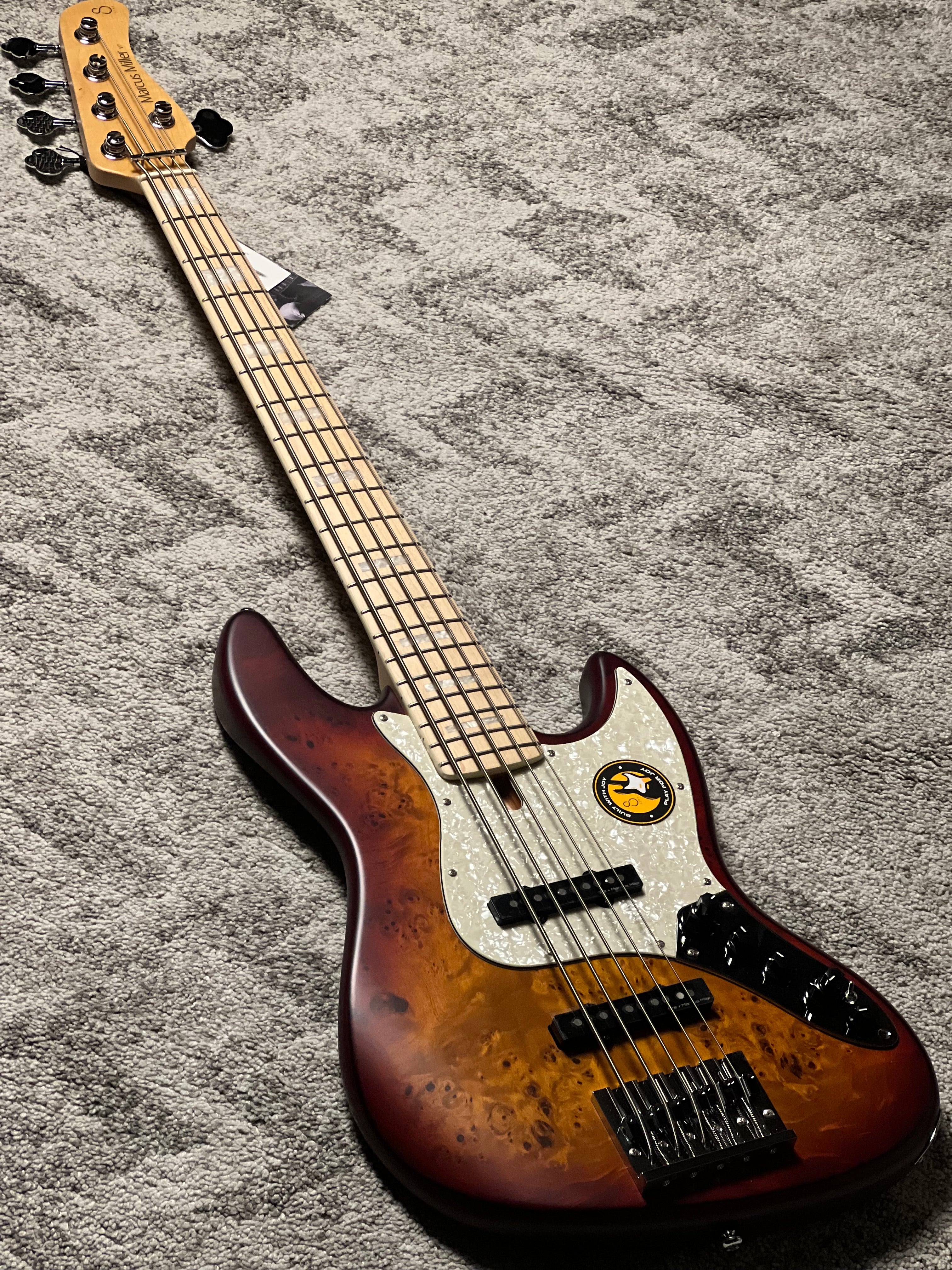 Sire Marcus Miller V7 Swamp Ash Reissue 5-string in Tobacco