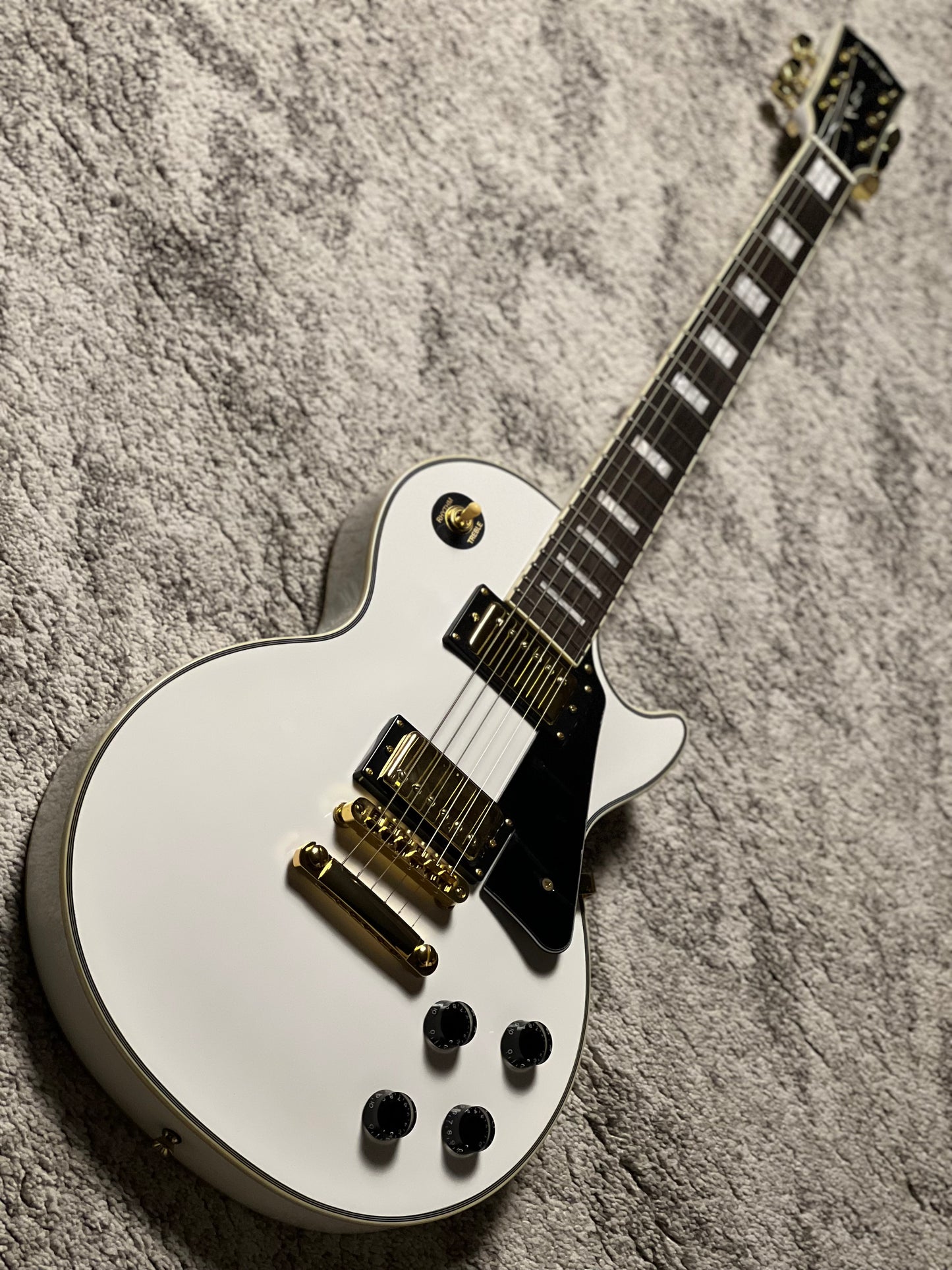 SQOE SELP300 สีขาวอัลไพน์ ฮาร์ดแวร์สีทอง 