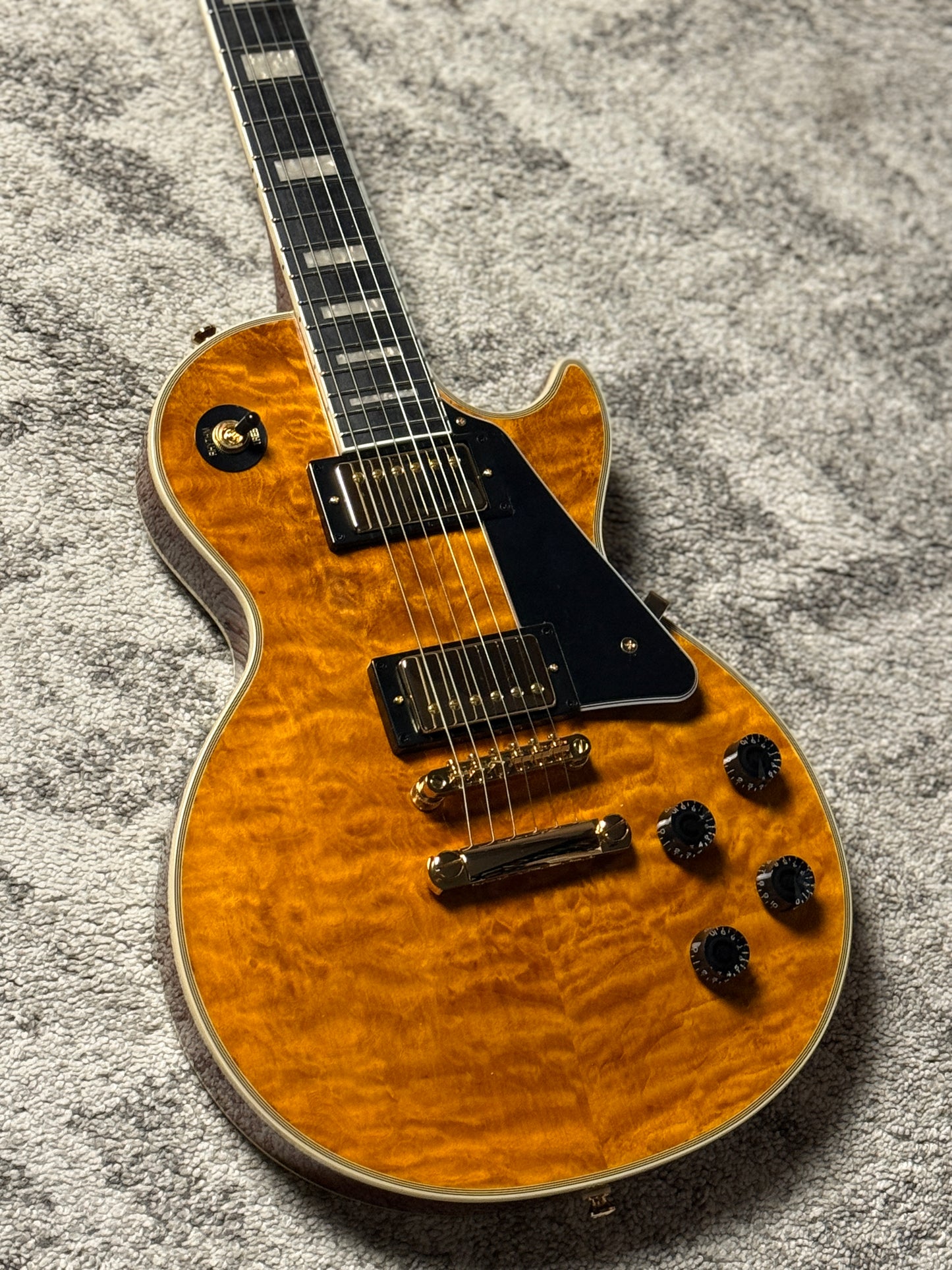 Epiphone Les Paul Custom Quilt in Transparent Amber Limited Edition