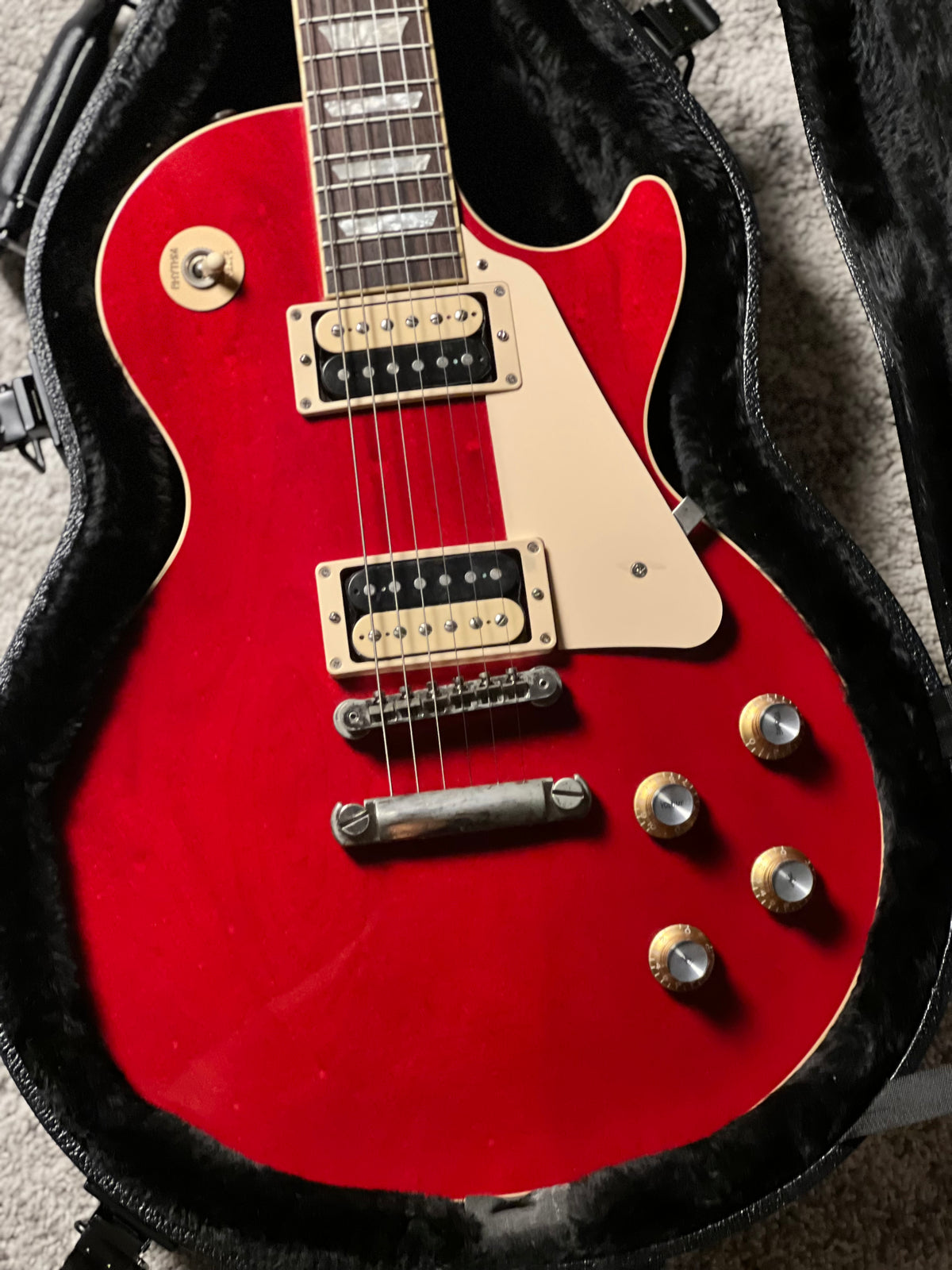 Gibson Les paul Classic in Translucent Cherry w/Case 217230067