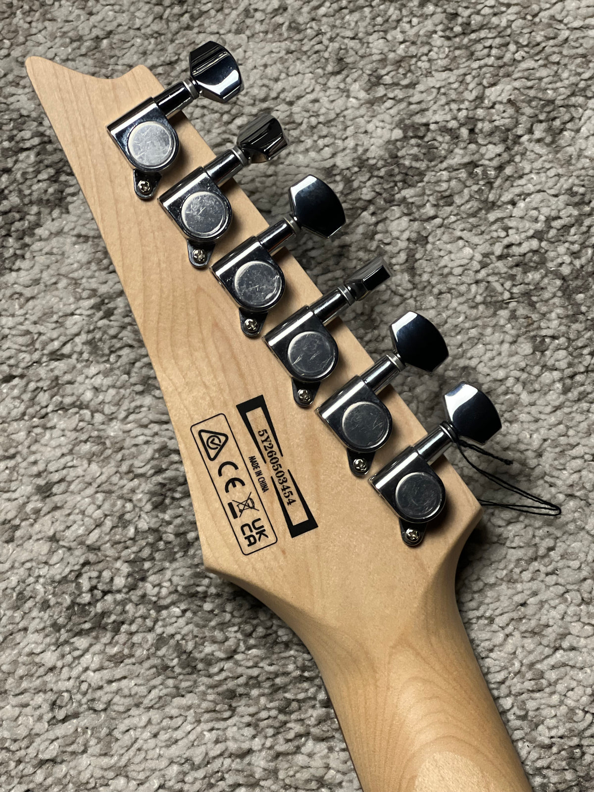 Ibanez GRG140-WH GIO in White