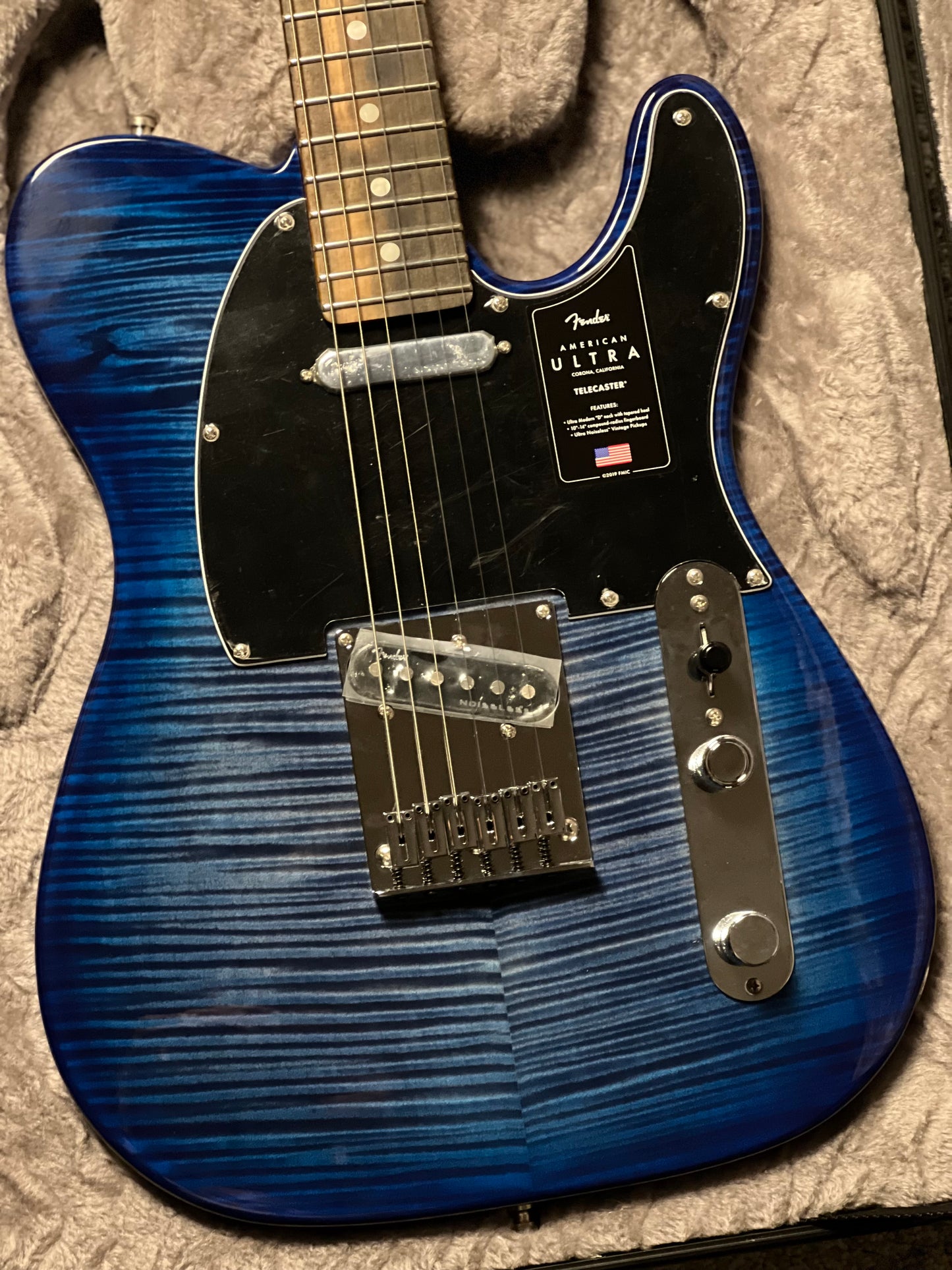 Fender American Ultra Limited Edition Telecaster with Ebony FB In Denim Burst US21016301