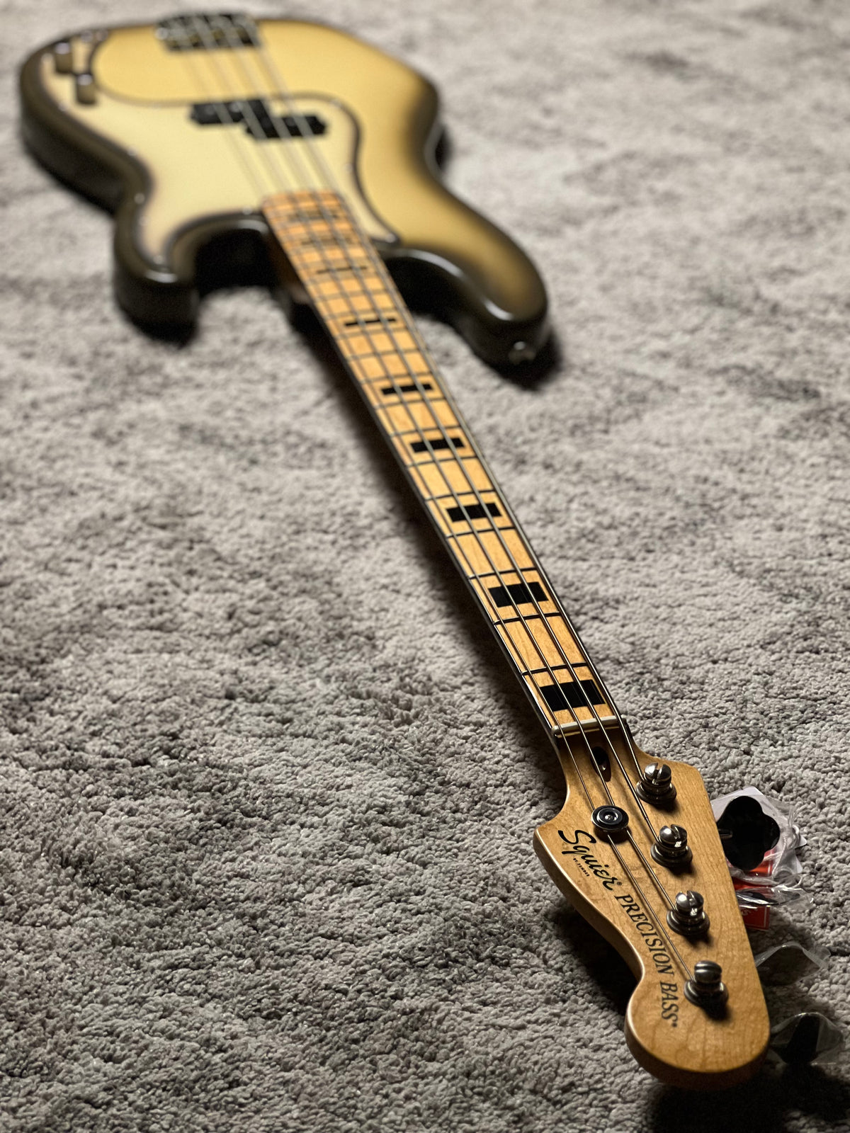 Squier FSR Classic Vibe 70s Precision Bass with Maple FB in Antigua Burst