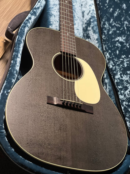 Martin 000-17E Acoustic-electric Guitar in Black Smoke