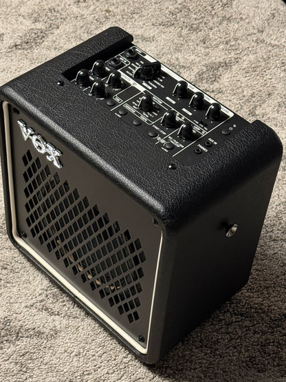 Vox Mini Go 10 - 10-watt 1 x 6.5-inch Portable Modeling Amp in Black
