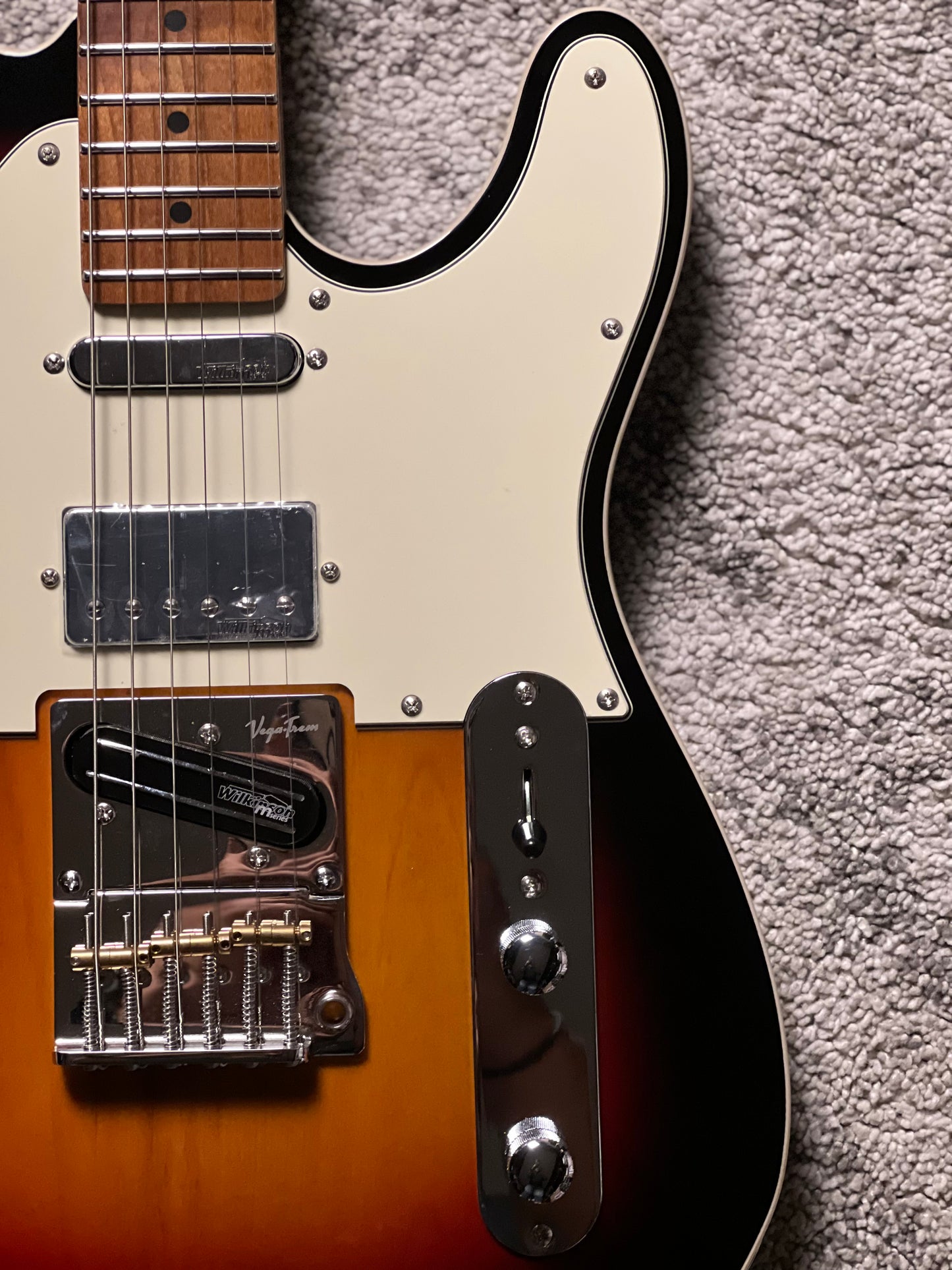 UW GuitarWorks Vintage Custom in Black Sunburst