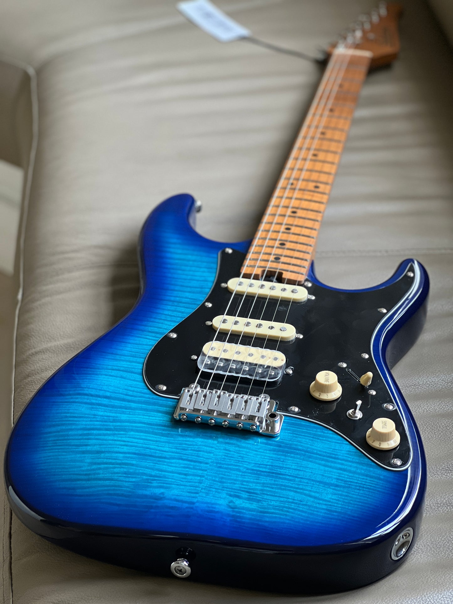 Soloking MS-1 Classic MKII ใน Blue Burst พร้อม 5A Flame Top Nafiri Special Run 