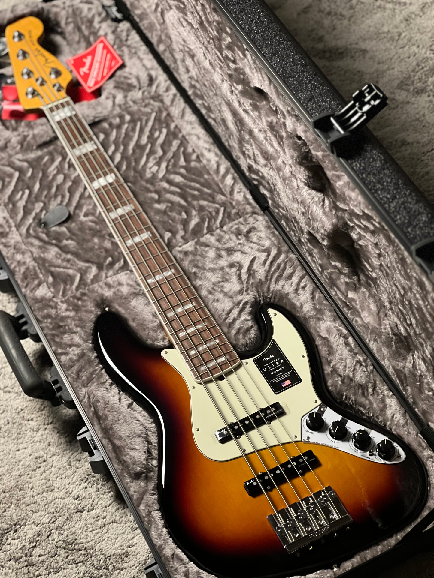 Fender American Ultra Jazz Bass V สี Ultraburst พร้อมฟิงเกอร์บอร์ดไม้ Rosewood 