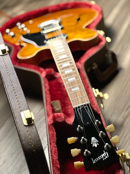 Gibson ES-335 Figured in Honey Amber w/Case 230340039