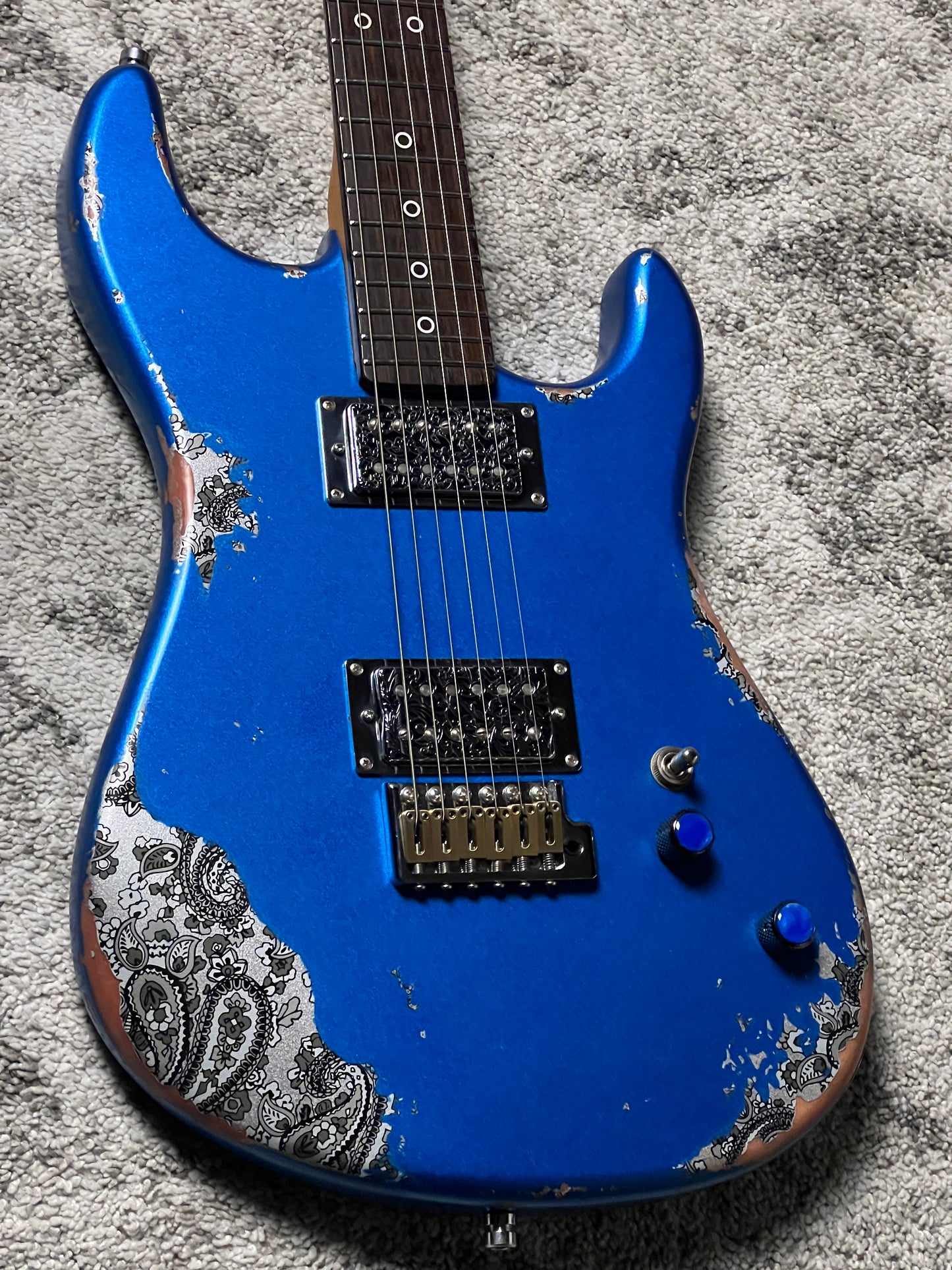 Dhatarattha Performance DST HH in Electric Blue Over Black Paisley with RW FB and Nitrocellulose Lacquer Relic