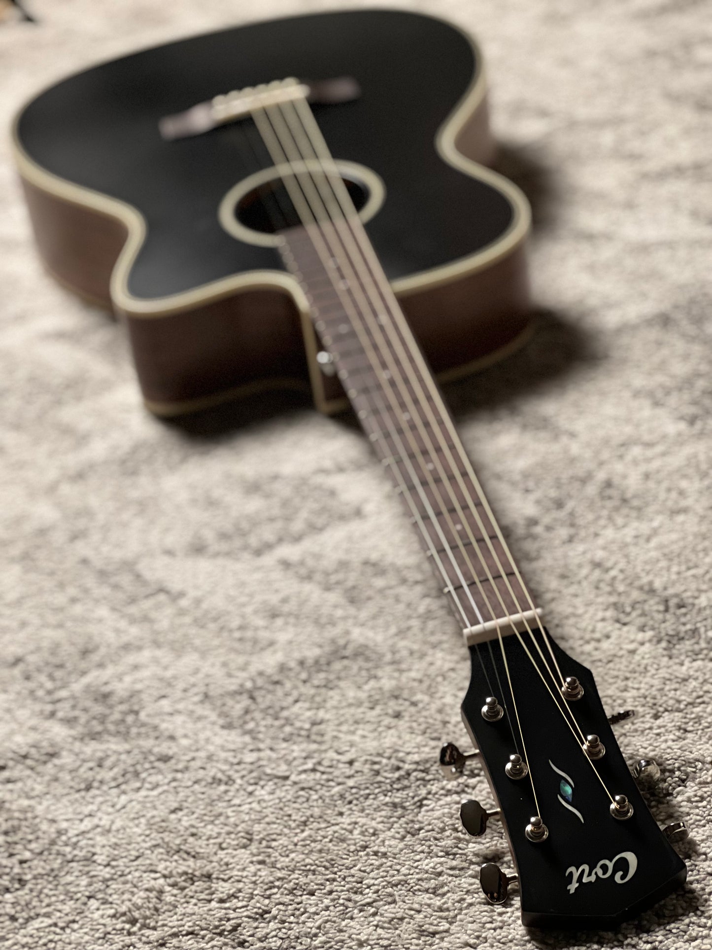 Cort Essence ES-OC4-BTSG Acoustic Guitar, Black Top Semi Gloss