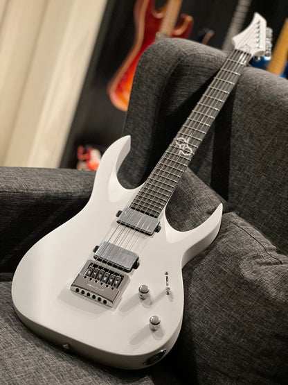 Solar A1.6VINTER in Pearl White Matte