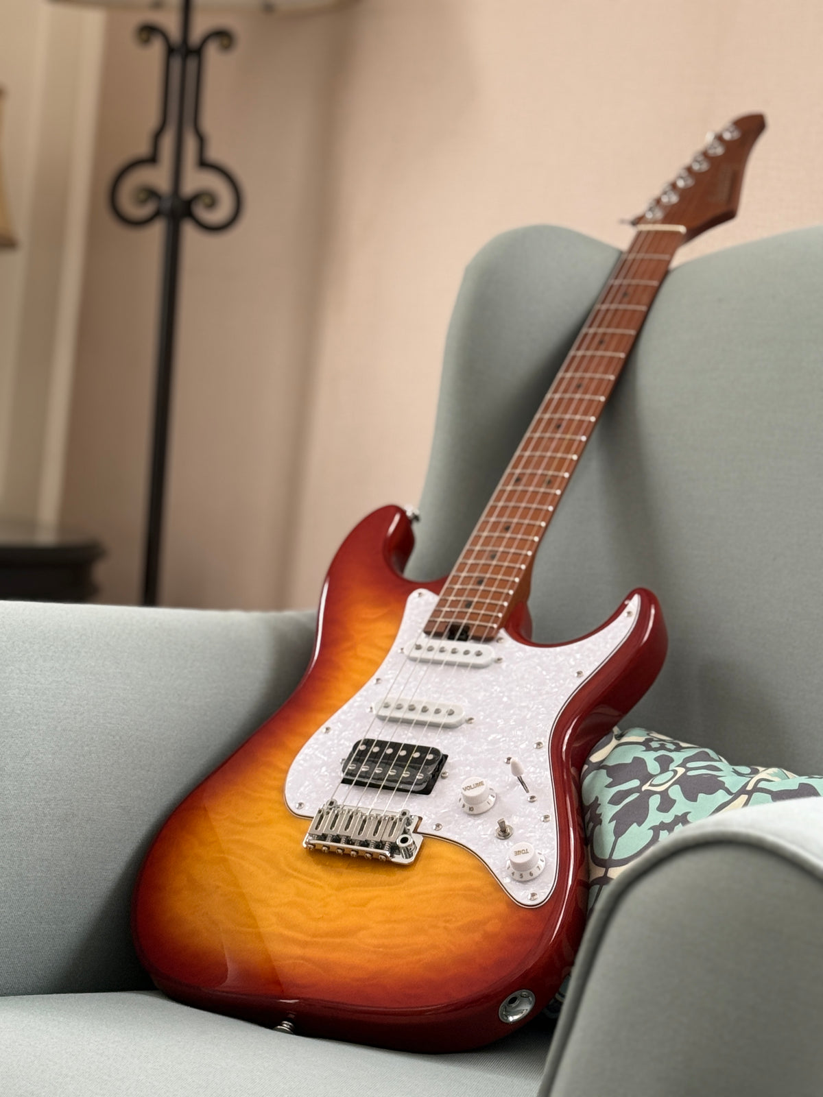 Soloking MS-1 Classic MKII in Aged Honeyburst with Roasted Maple FB and 5A Quilt Top