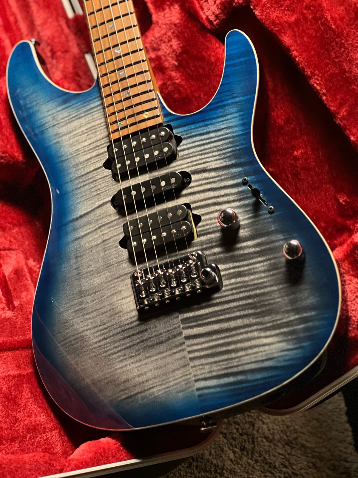 Ibanez Prestige AZ2407F พร้อมเคสสี Sodalite
