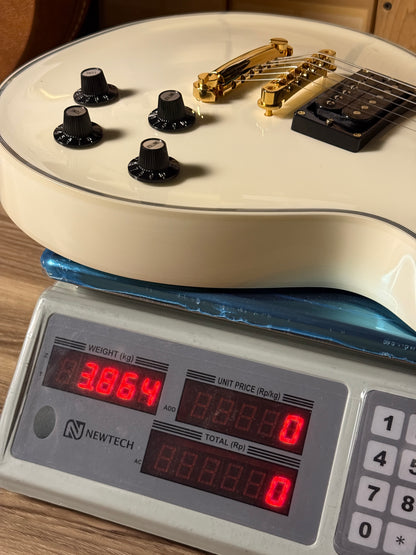 ESP Edwards Les Paul Custom in White