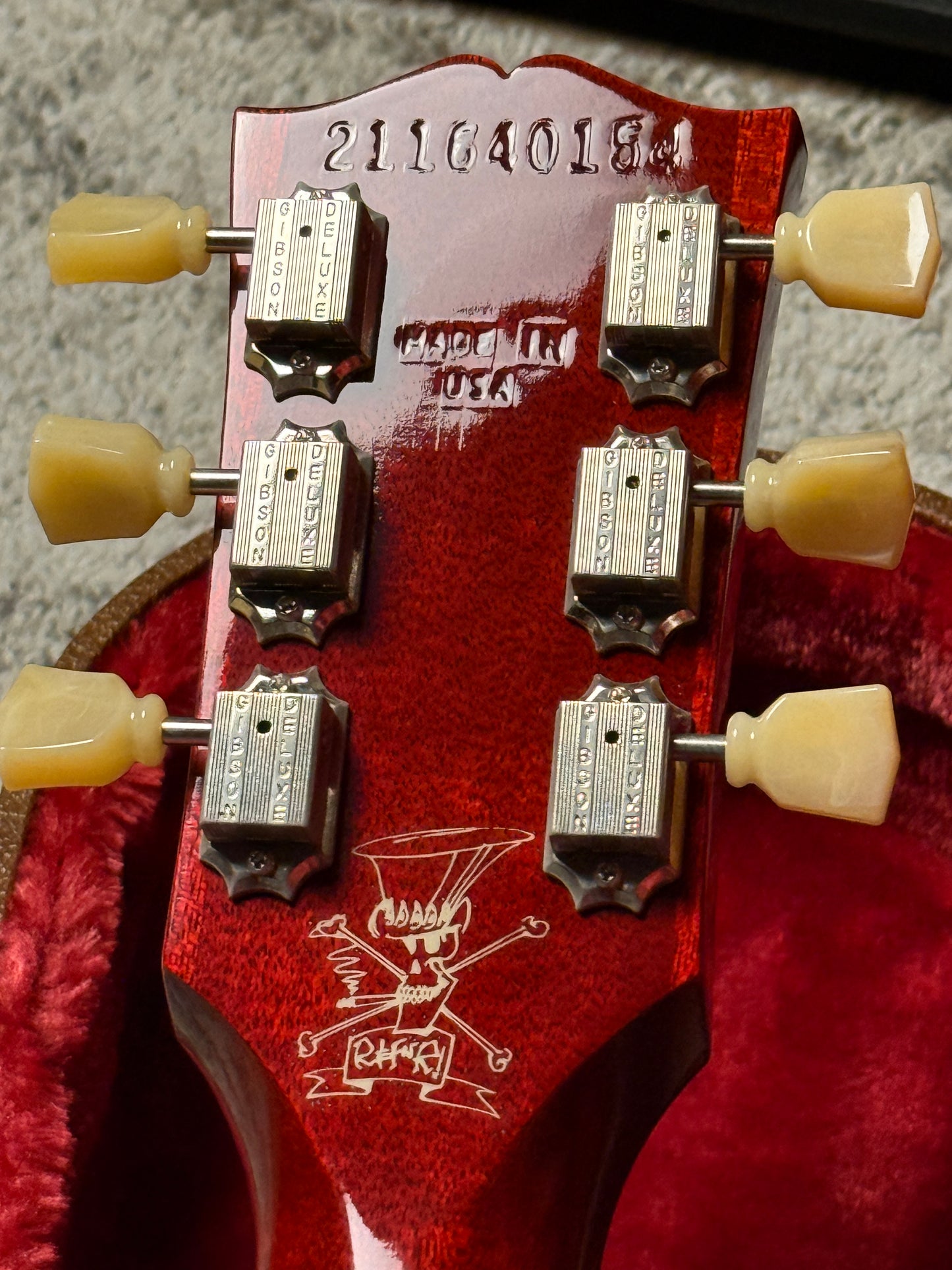 Gibson Slash "Jessica" Les Paul Standard in Honey Burst with Red Back 211640154