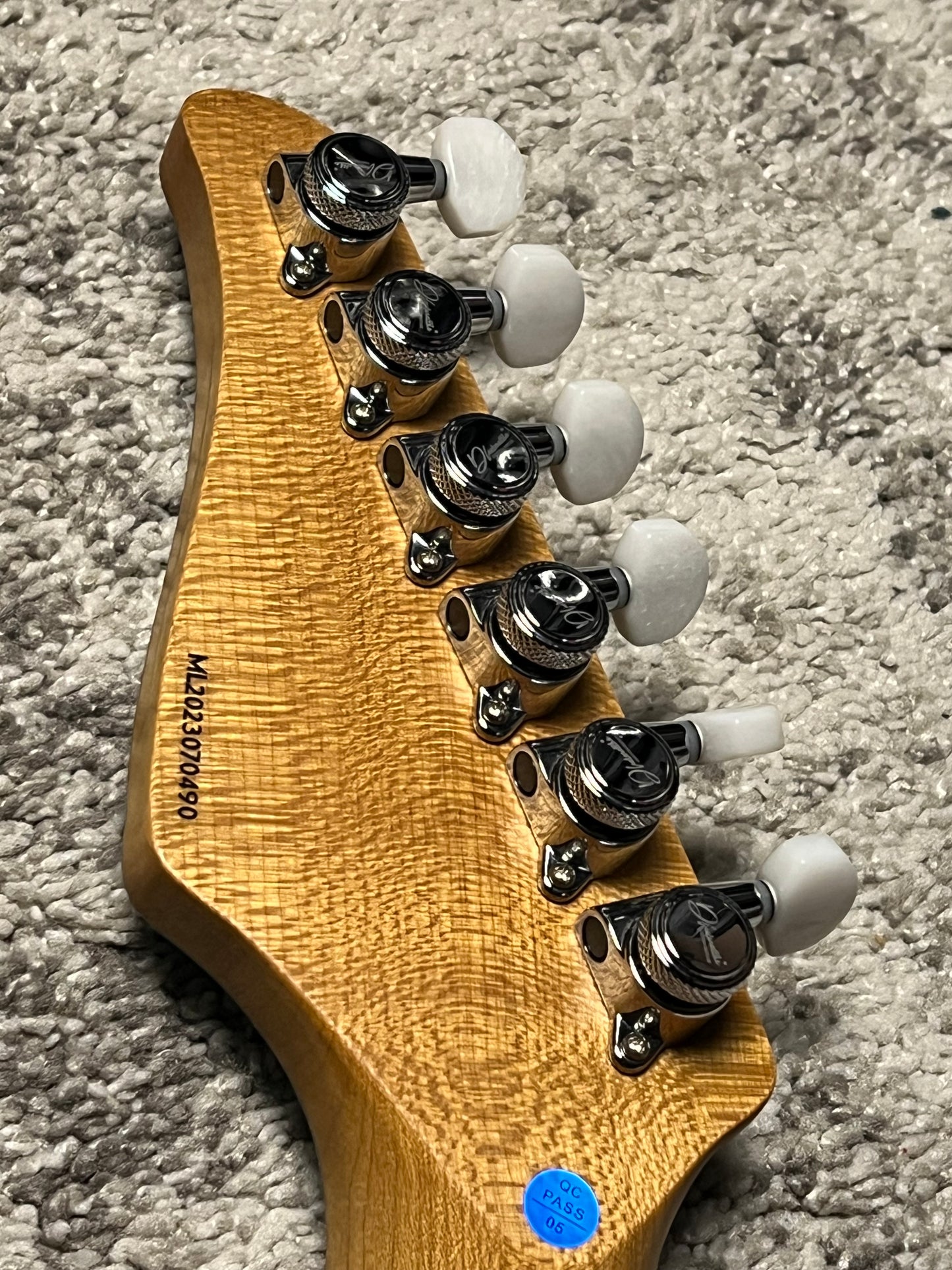 Dhatarattha Custom DST HH in Blue Tiger Sparkle with Rosewood FB