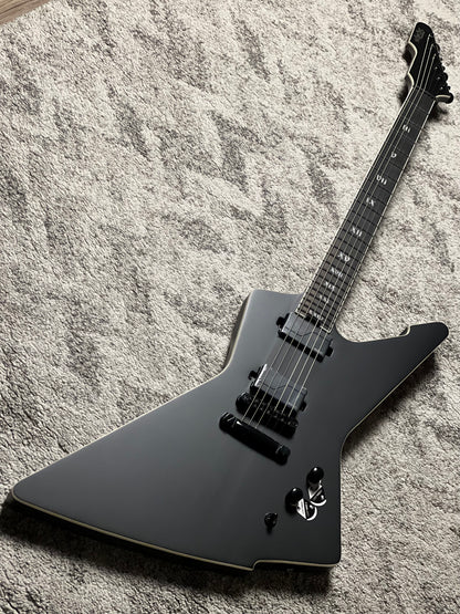 Schecter E-1 SLS Evil Twin in Satin Black W26010887