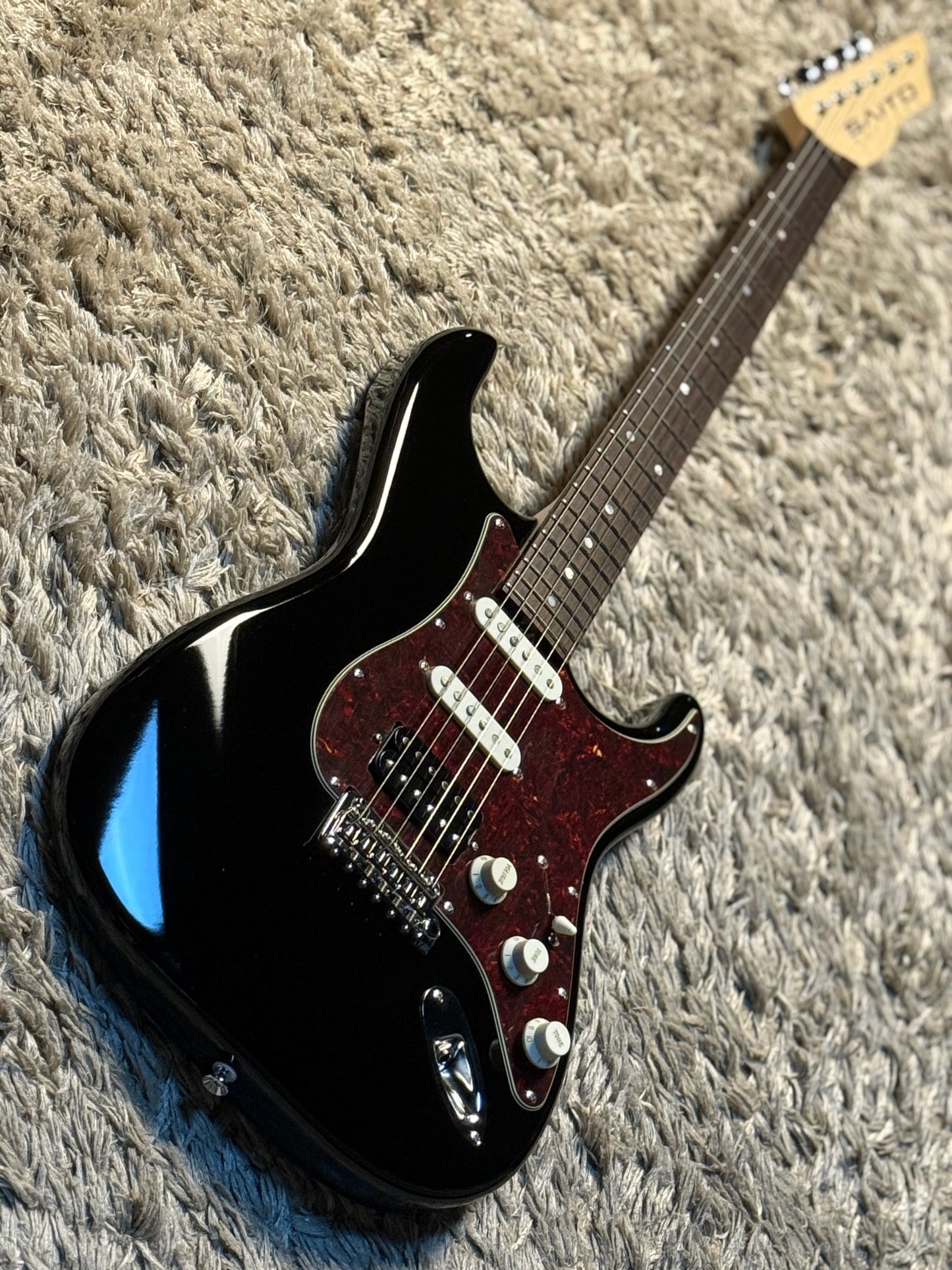 Saito S-622CS SSH Heritage with Rosewood in Black with Tortoise PG 253040