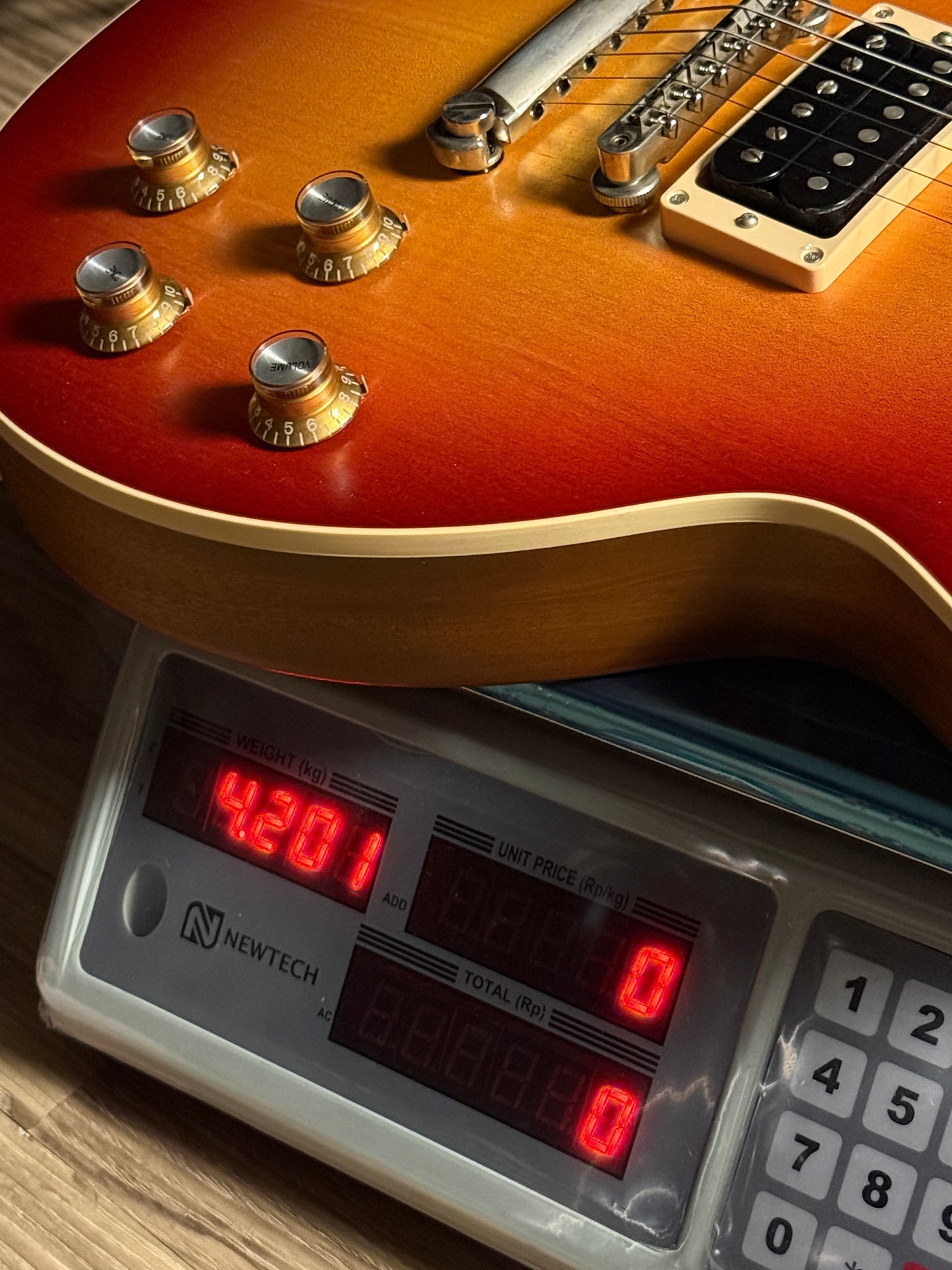 Gibson Les Paul Standard Faded 60s In Vintage Cherry Sunburst with Case 204130110