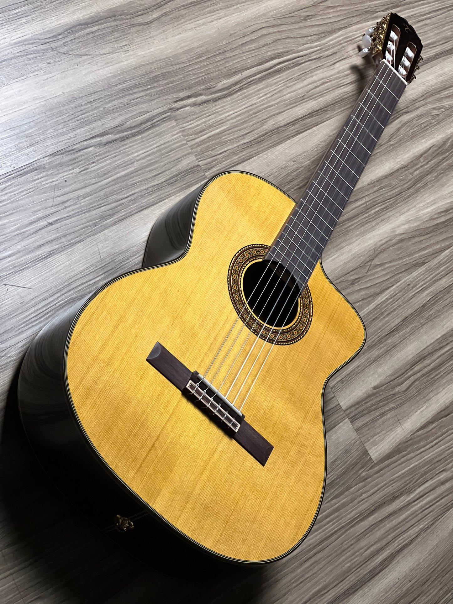 Takamine EC132SC EC in Gloss Natural 62070034