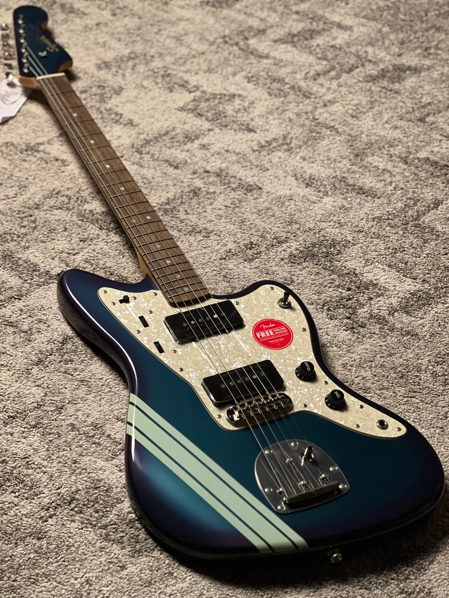 Squier FSR Classic Vibe 60s Jazzmaster with Laurel FB in Competition Burgundy